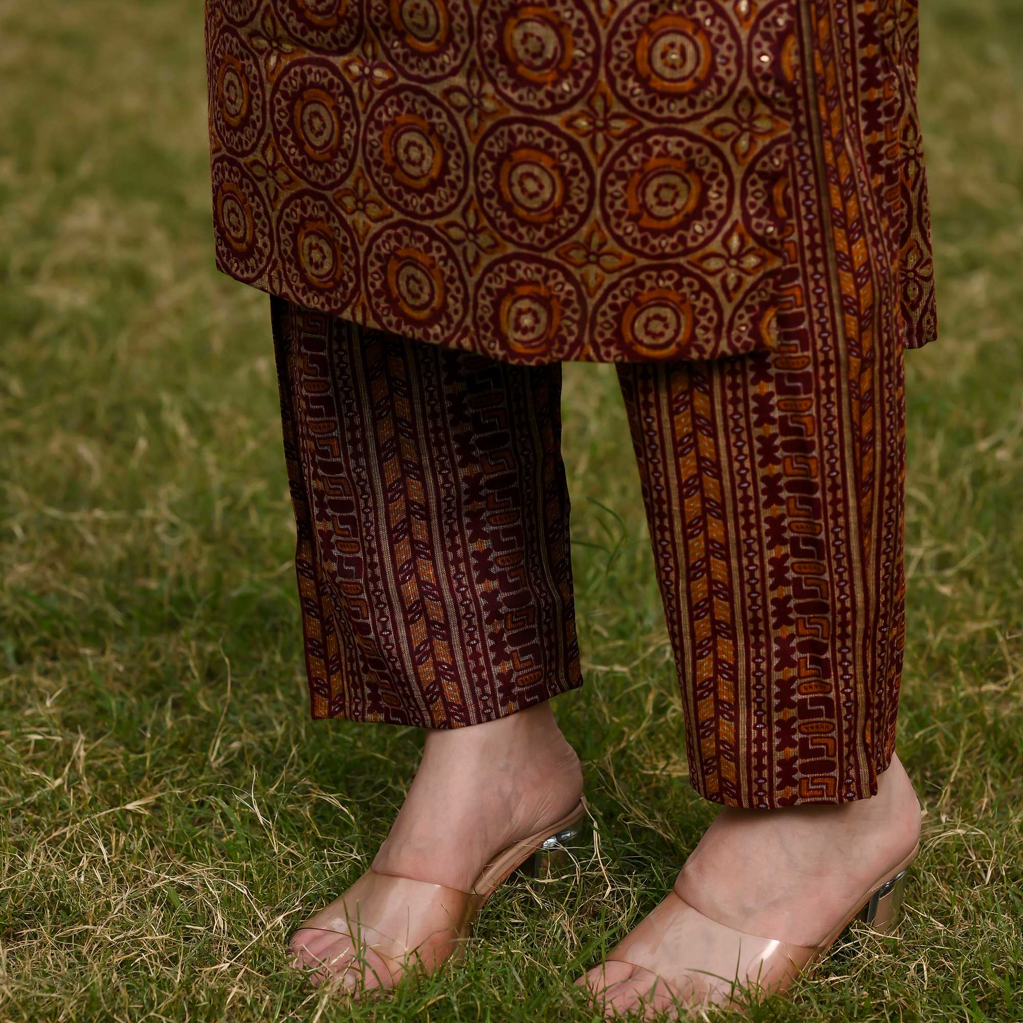 AARD-KNGNA-1627-MAROON