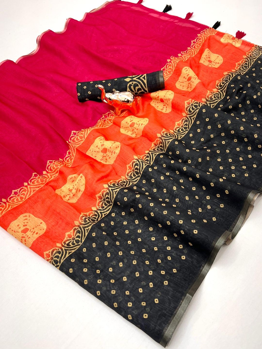 Pink Linen Saree with Printed Border and Pallu - Image 2