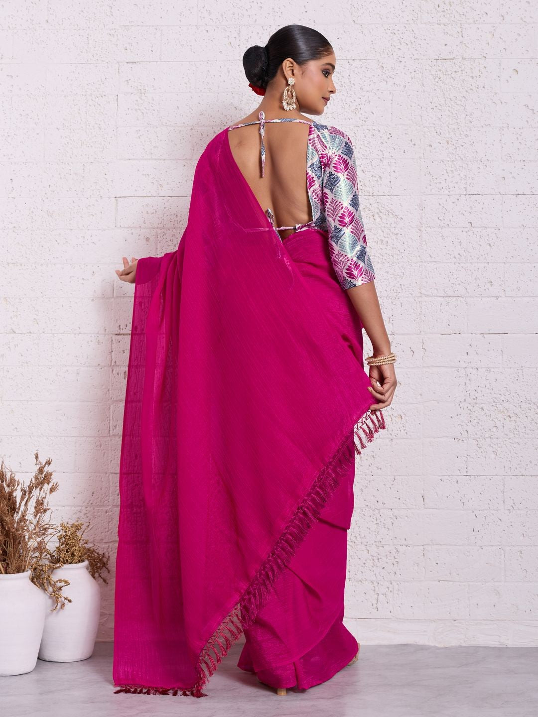 Graceful Pink Solid Pure Crunchy Saree Accented With Fine Tassel Pallu - Image 3