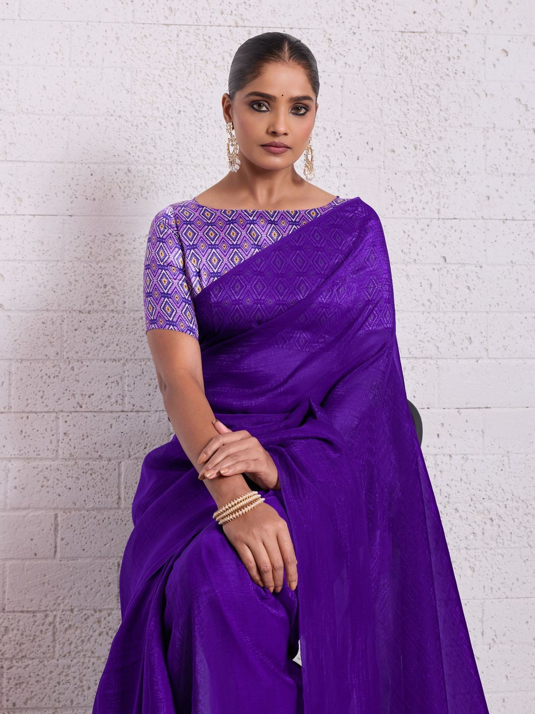 Graceful Purple Solid Pure Crunchy Saree Accented With Fine Tassel Pallu - Image 5