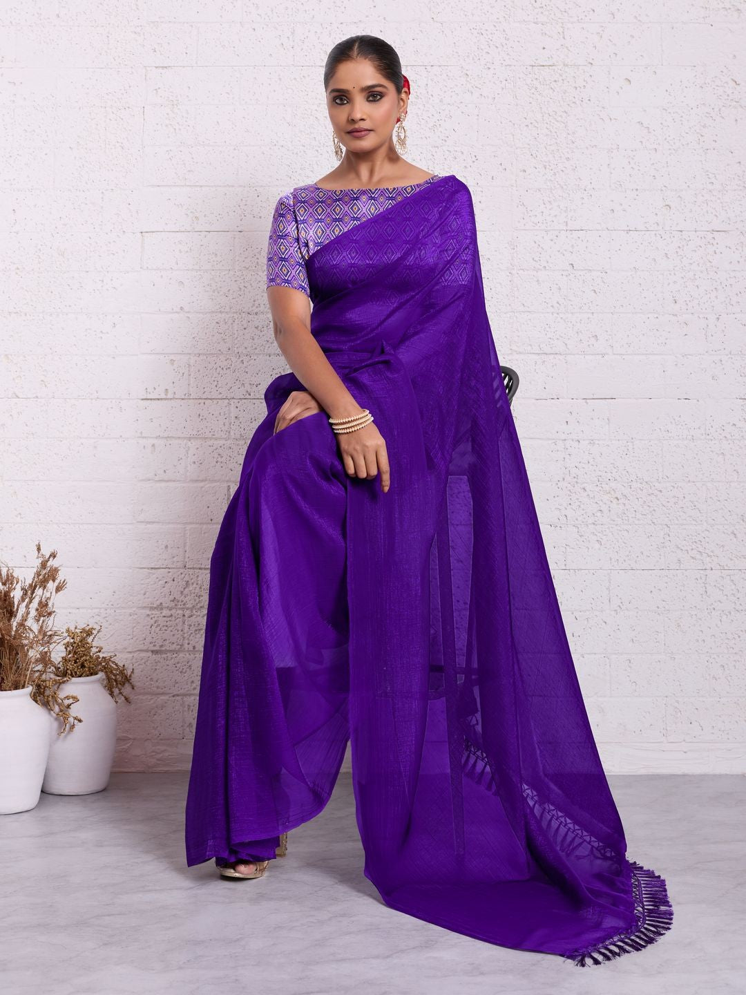 Graceful Purple Solid Pure Crunchy Saree Accented With Fine Tassel Pallu - Image 6