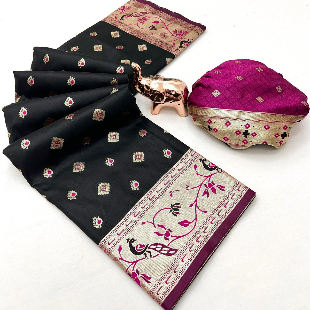 Black Designer Banarasi Silk Saree with Intricate Zari Weaving and Silk Texture - Image 3