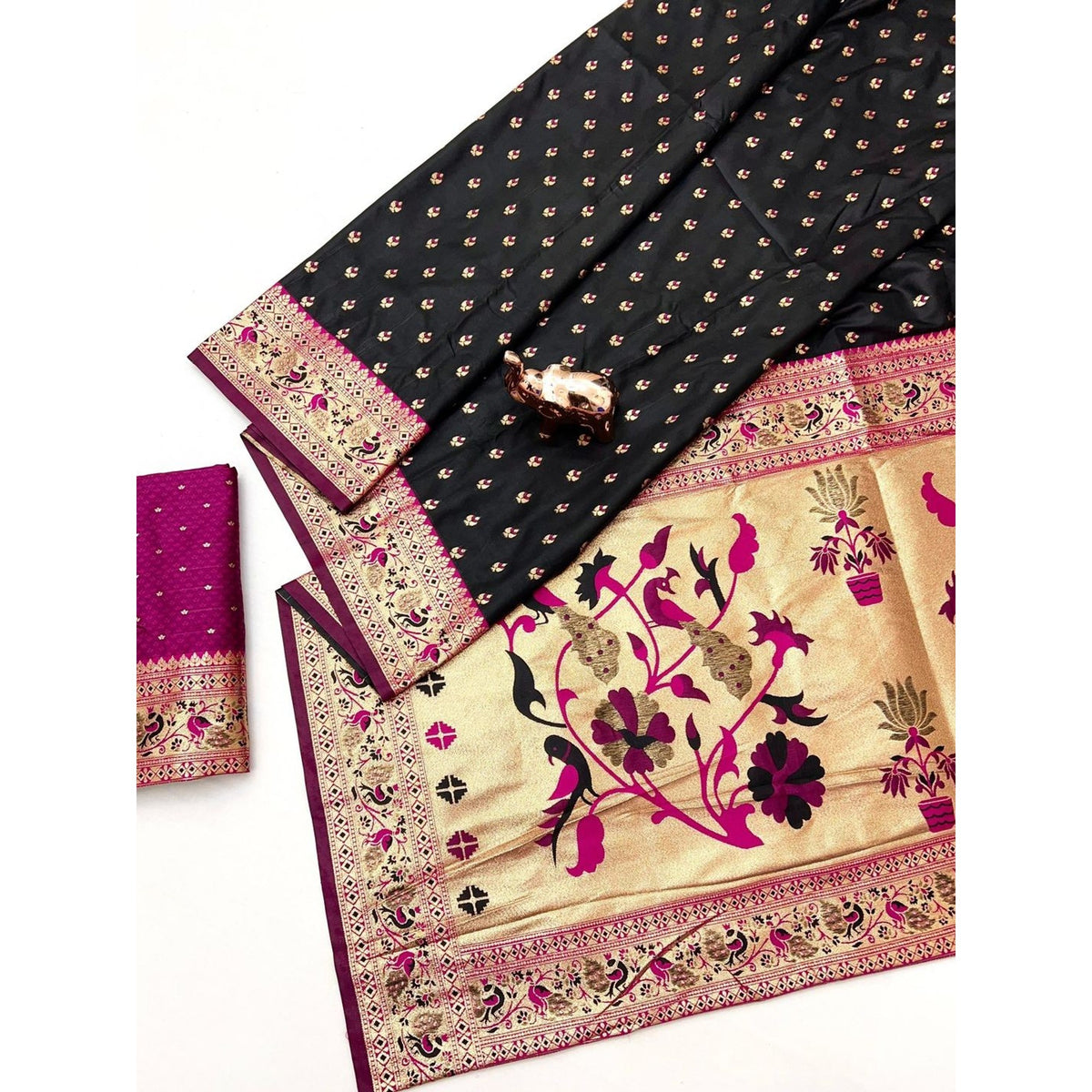 Black Traditional Banarasi Silk Saree with Rich Zari Weaving and Timeless Elegance - Image 4