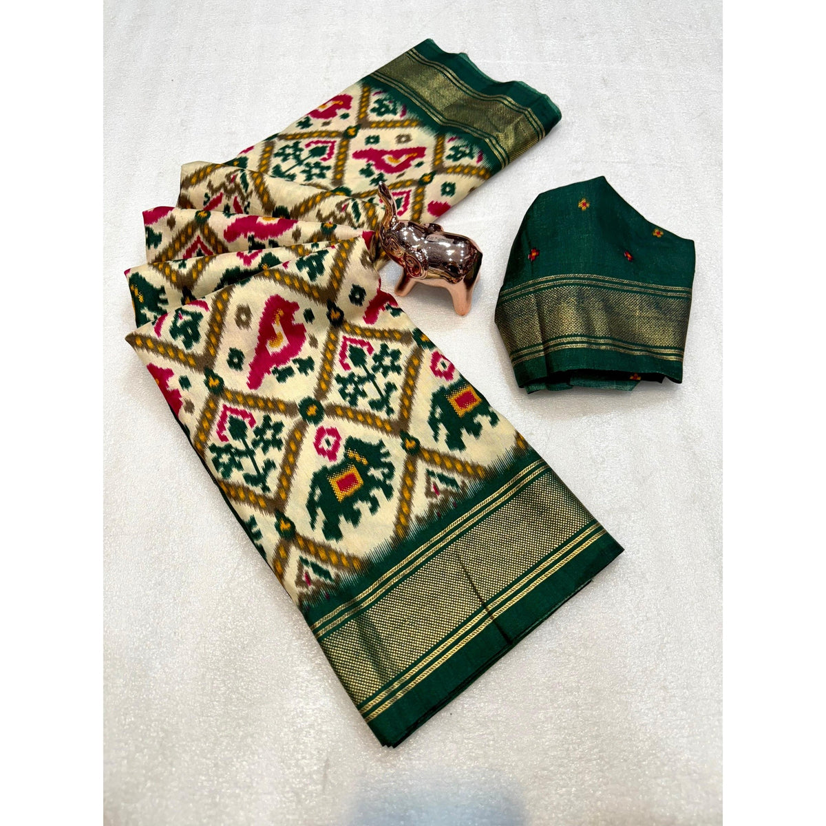 Elegant Cream & Green Ikkat Print Dola Silk Saree with Elephant Motifs - Image 3