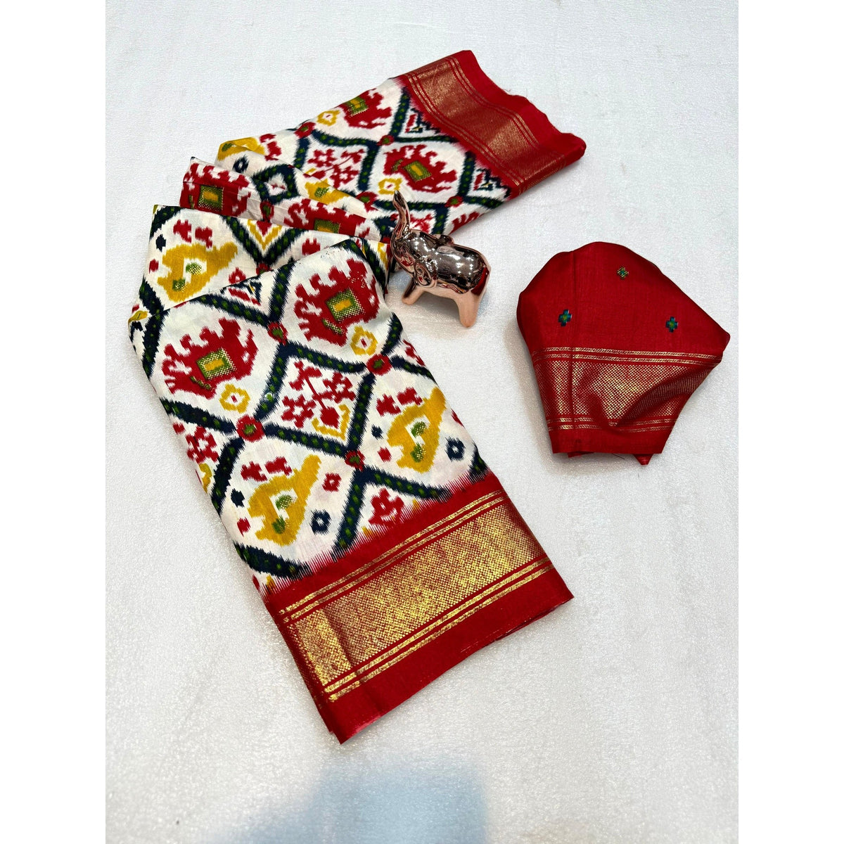 Elegant Cream & Red Ikkat Print Dola Silk Saree with Elephant Motifs - Image 3