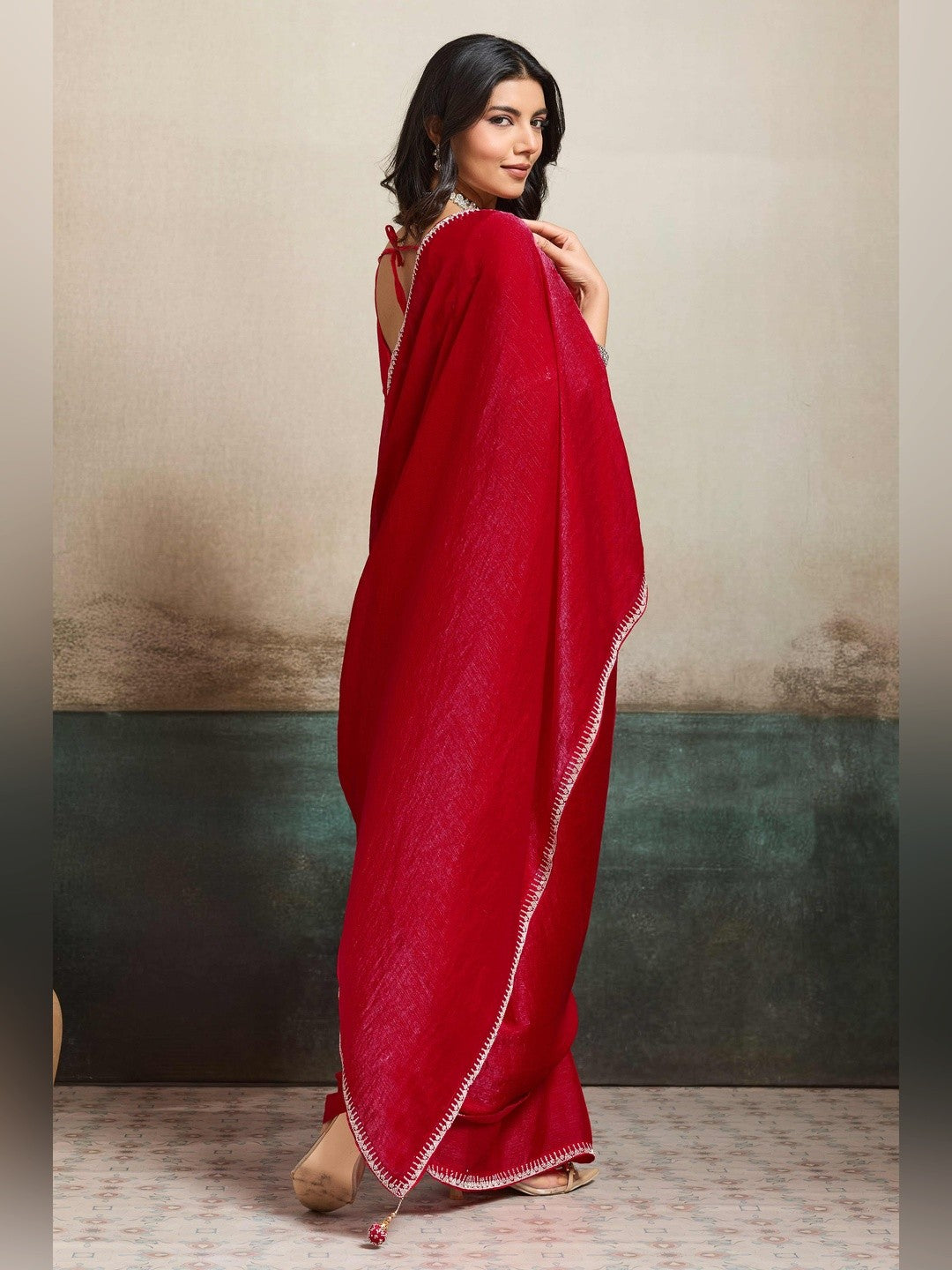 Elegant Crimson Red Solid Organza Chiffon Silk Saree Highlighted With Jarkan Work Border - Image 5