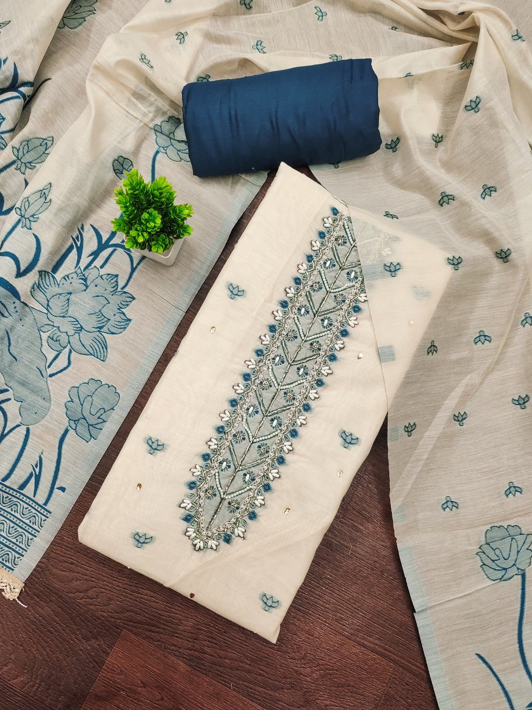 Charming Cream & Blue Floral Weaving Banarasi Silk Dress Material Showcasing Refined Moti Handwork - Image 4