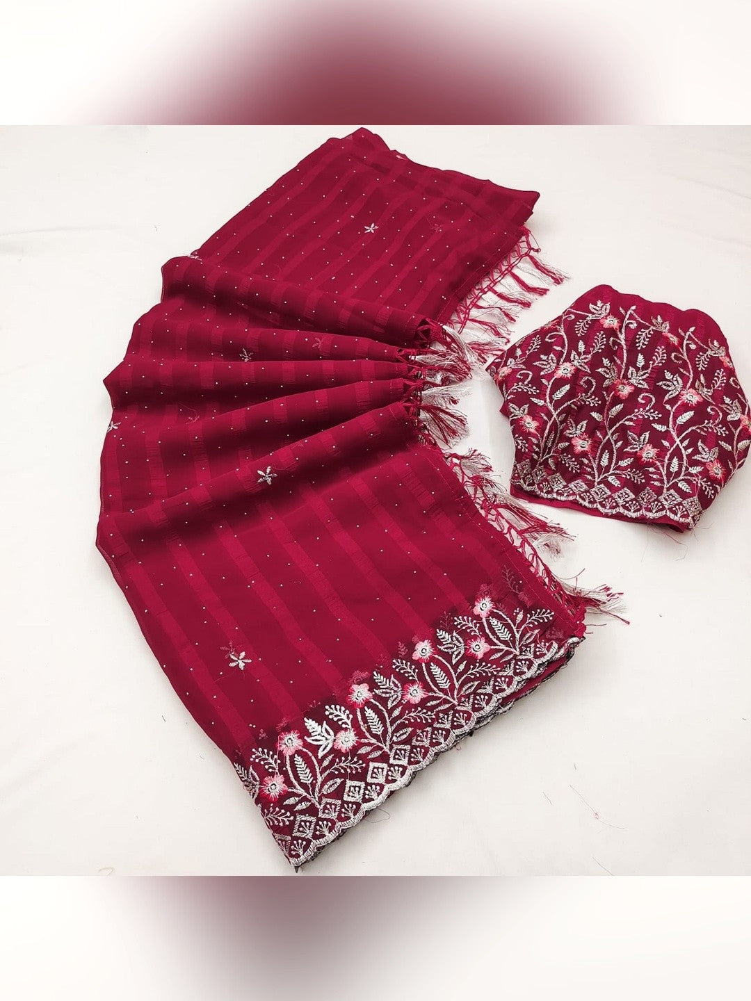 Graceful Pink Floral Embroidery & Swarovski Work Chiffon Saree With Luxurious Tassel Pallu - Image 3