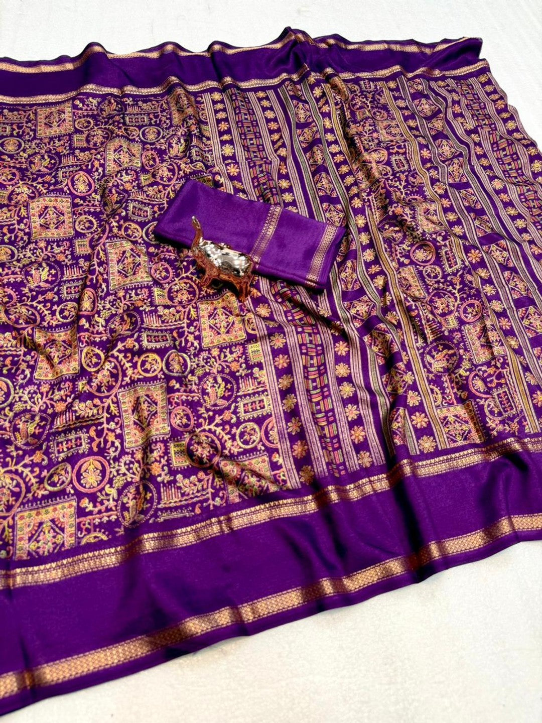 Elegant Purple Tussar Silk Saree Featuring Traditional Zari Detailing - Image 3