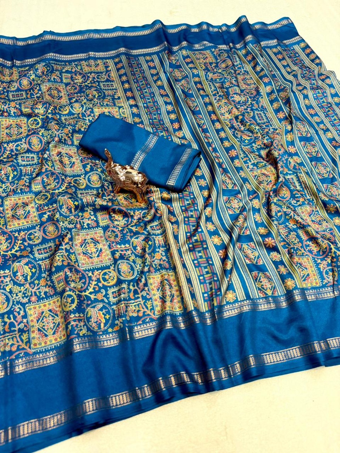 Elegant Teal Blue Tussar Silk Saree Featuring Traditional Zari Detailing - Image 2