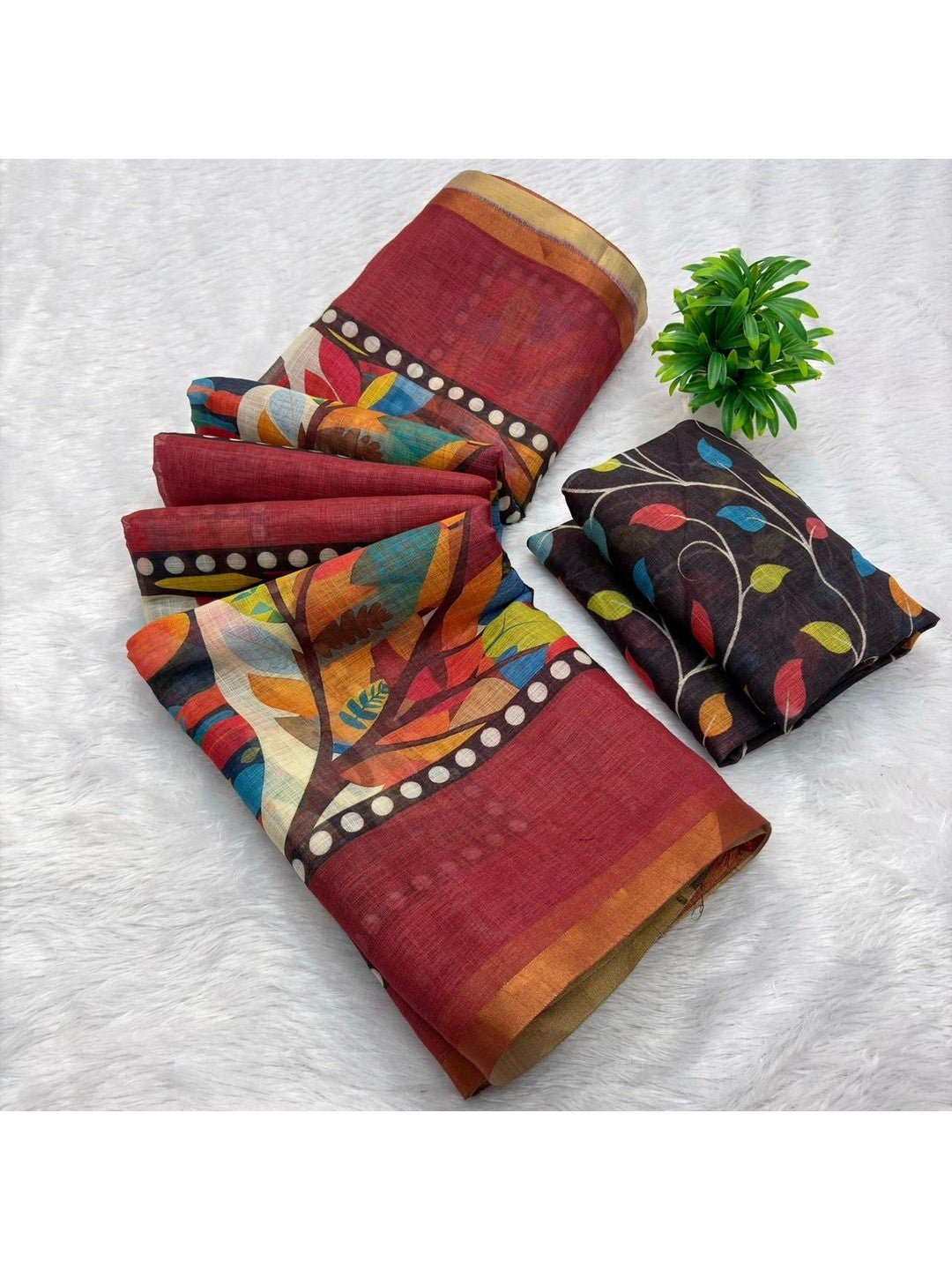 Graceful Red Linen Cotton Saree With Stylish Floral Prints For Effortless Elegance - Image 2