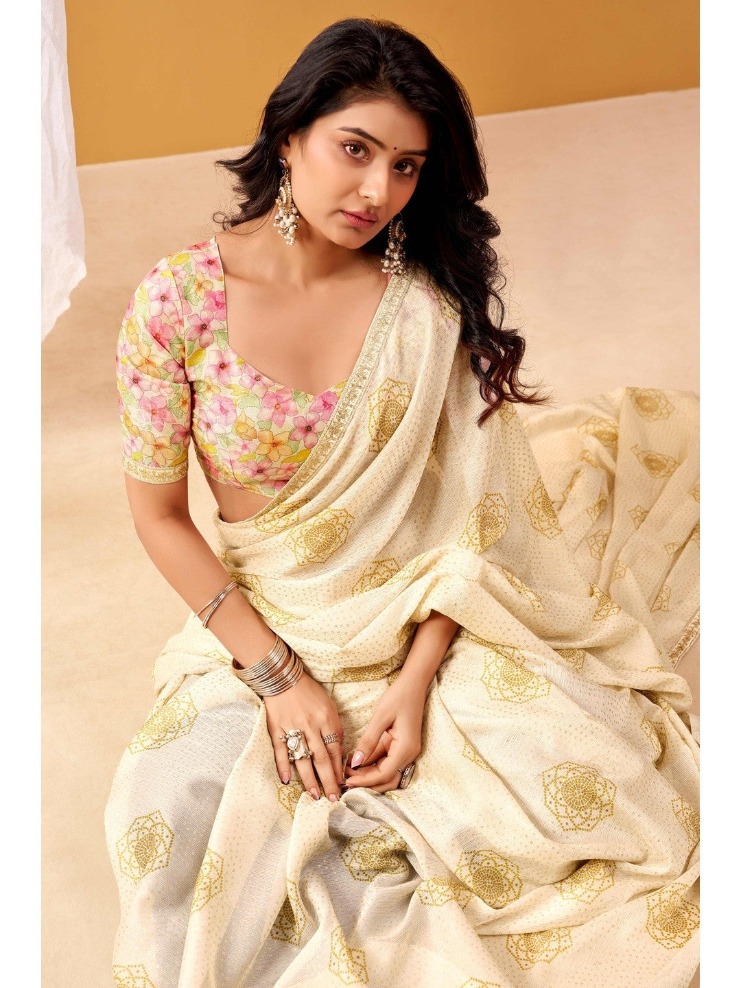 Timeless Cream Bandhani Foil Print Chiffon Saree Finished With Delicate Sequins Embroidery Border - Image 4