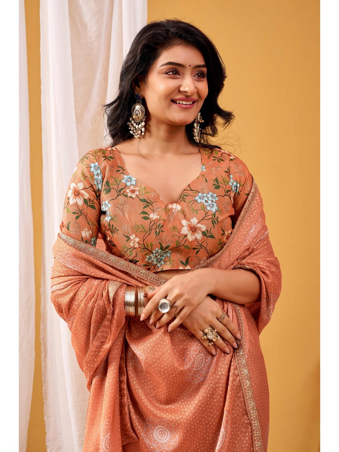 Sophisticated Dusty Peach Bandhani Foil Printed Chiffon Saree With Luxe Sequins Embroidered Border - Image 5