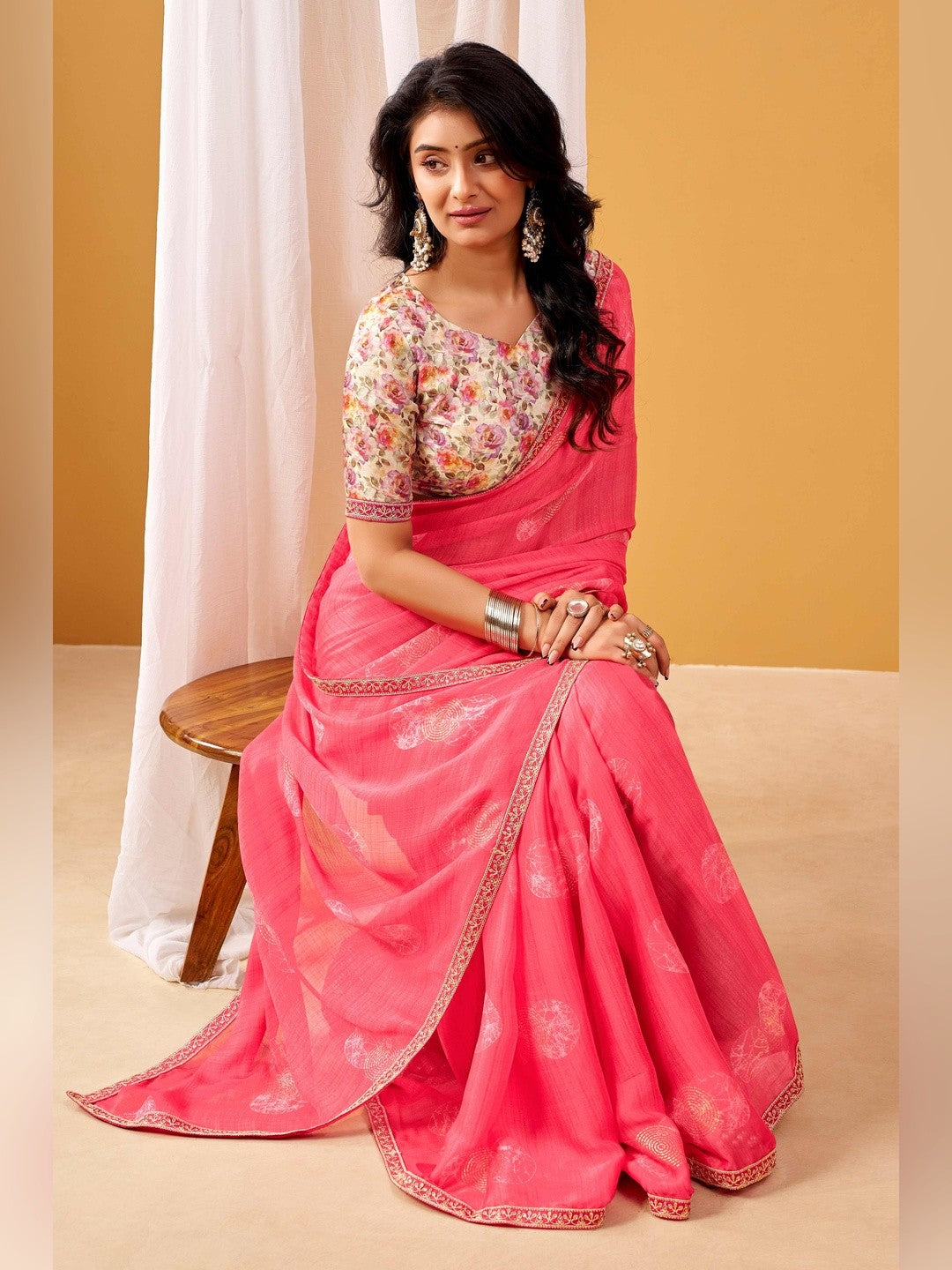 Charming Pink Foil Printed Chiffon Saree With Intricate Sequins Embroidered Border Finish - Image 4