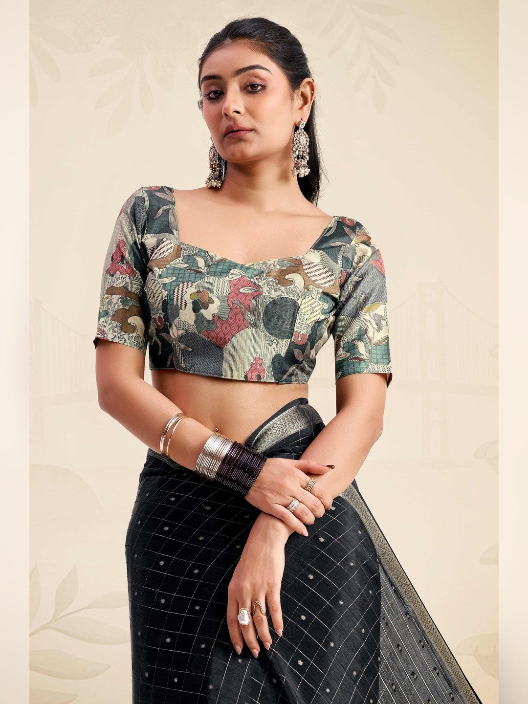 Refreshing Black Floral Weaving Chinon Jacquard Saree With Artful Tassel Pallu Accent - Image 3