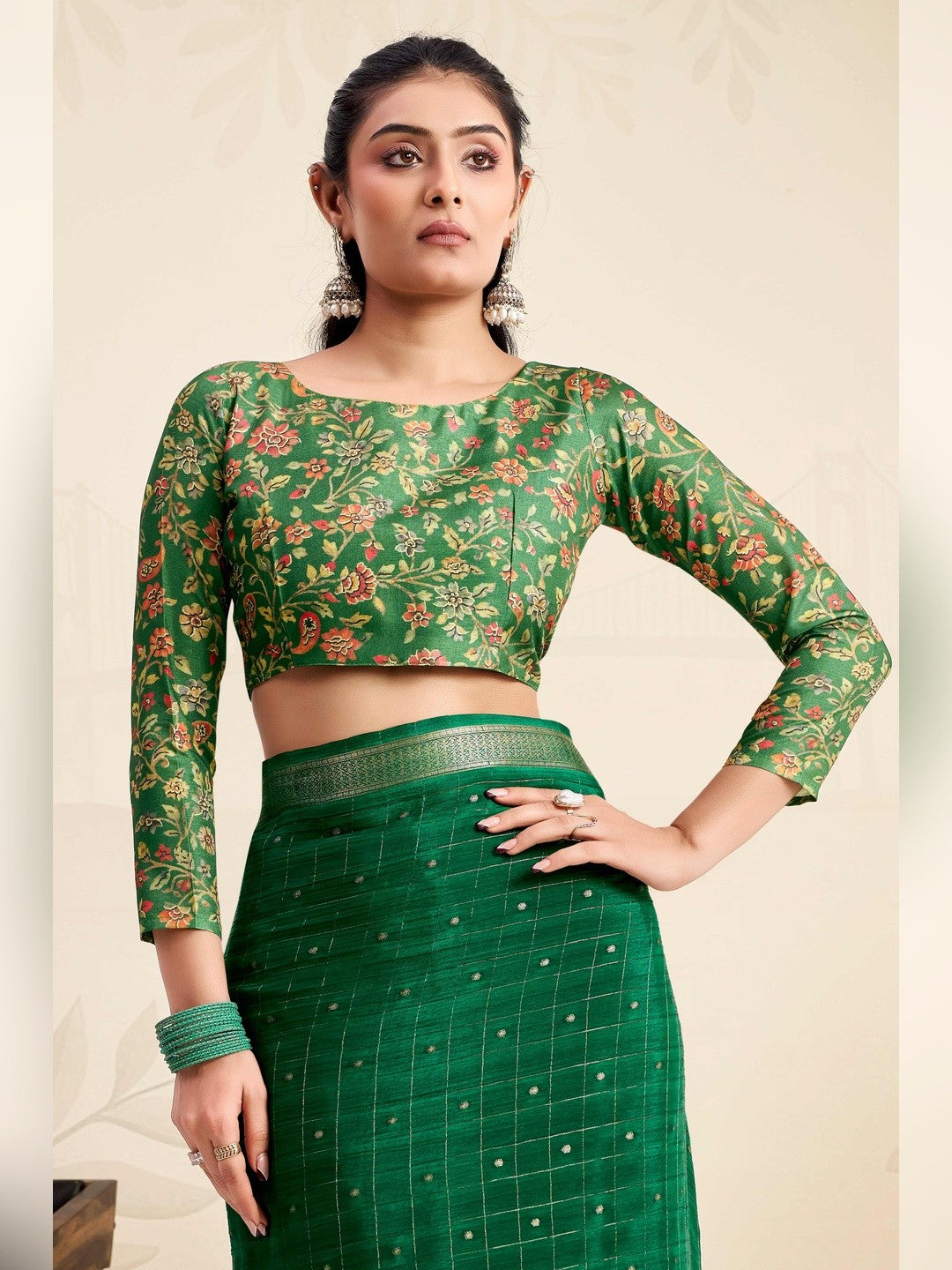 Refreshing Green Floral Weaving Chinon Jacquard Saree With Artful Tassel Pallu Accent - Image 6