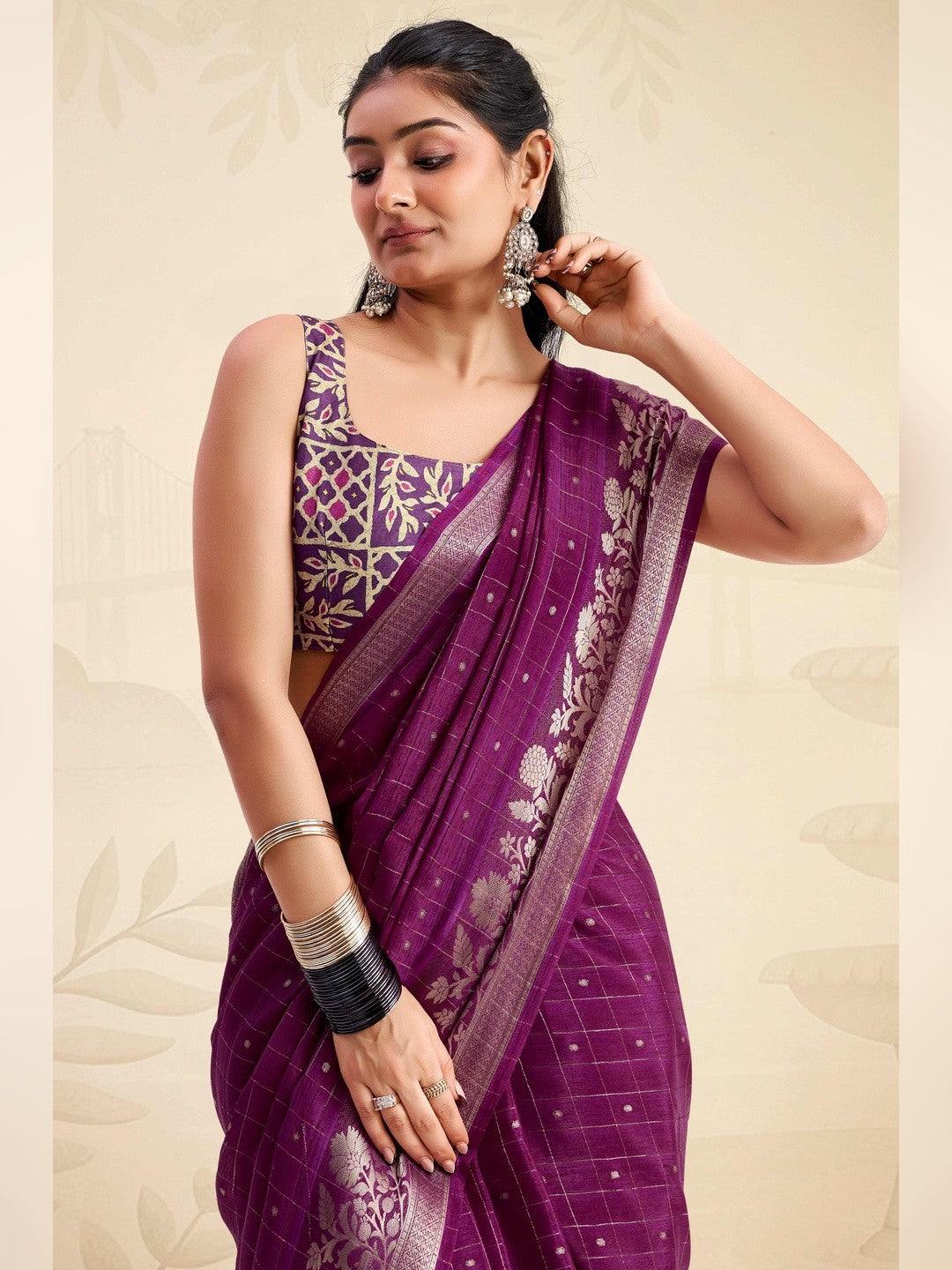 Refreshing Wine Floral Weaving Chinon Jacquard Saree With Artful Tassel Pallu Accent - Image 5