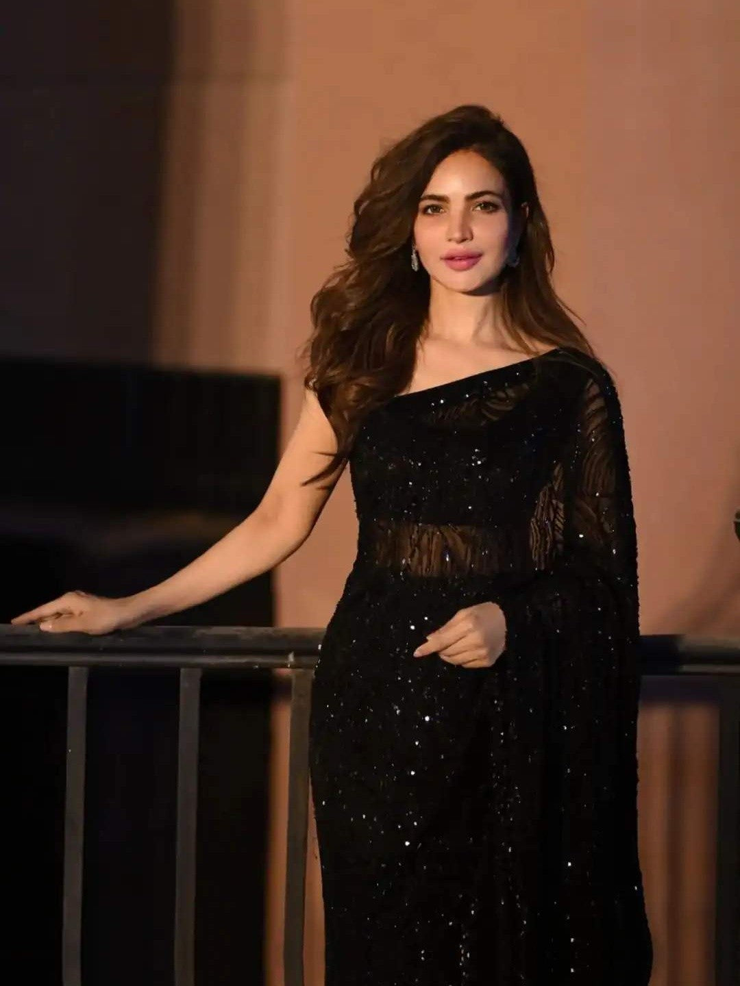 Designer Black Party Wear Saree Featuring Intricate Sequins Work Detailing - Image 3