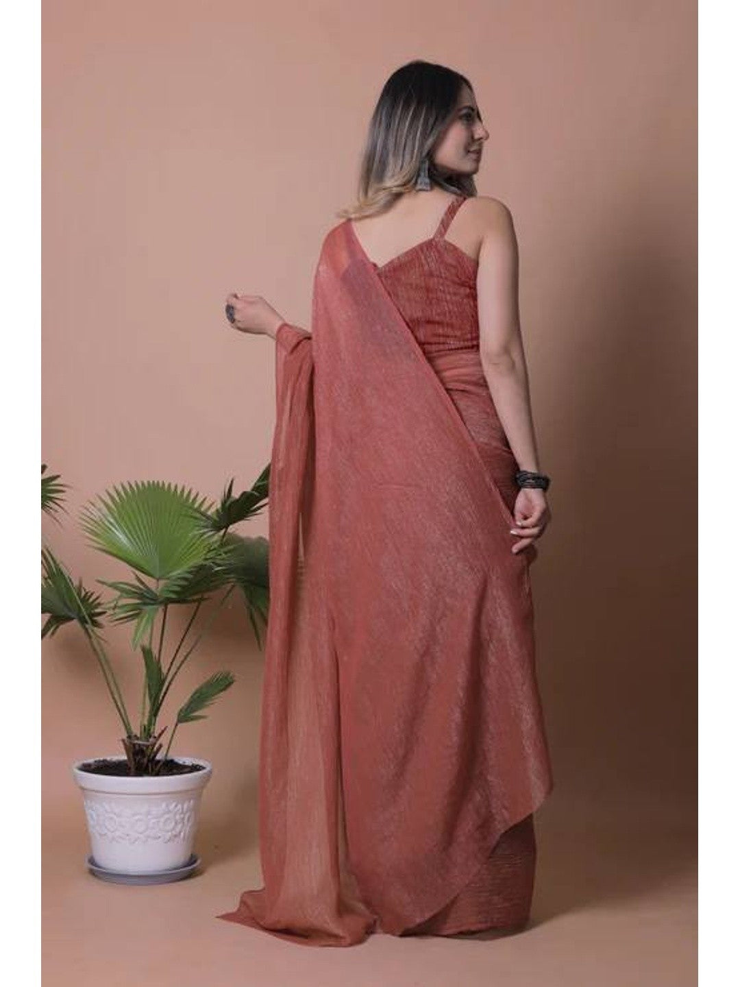 Elegant Brown Solid Chiffon Saree with Lightweight Drape - Image 3