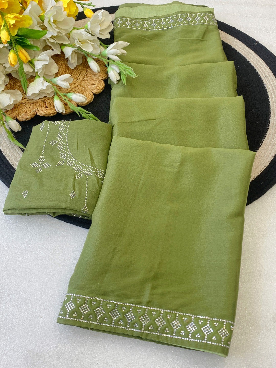 Exquisite Emerald Green Solid Georgette Saree Adorned With Luxurious Swarovski Crystal Border Work - Image 4