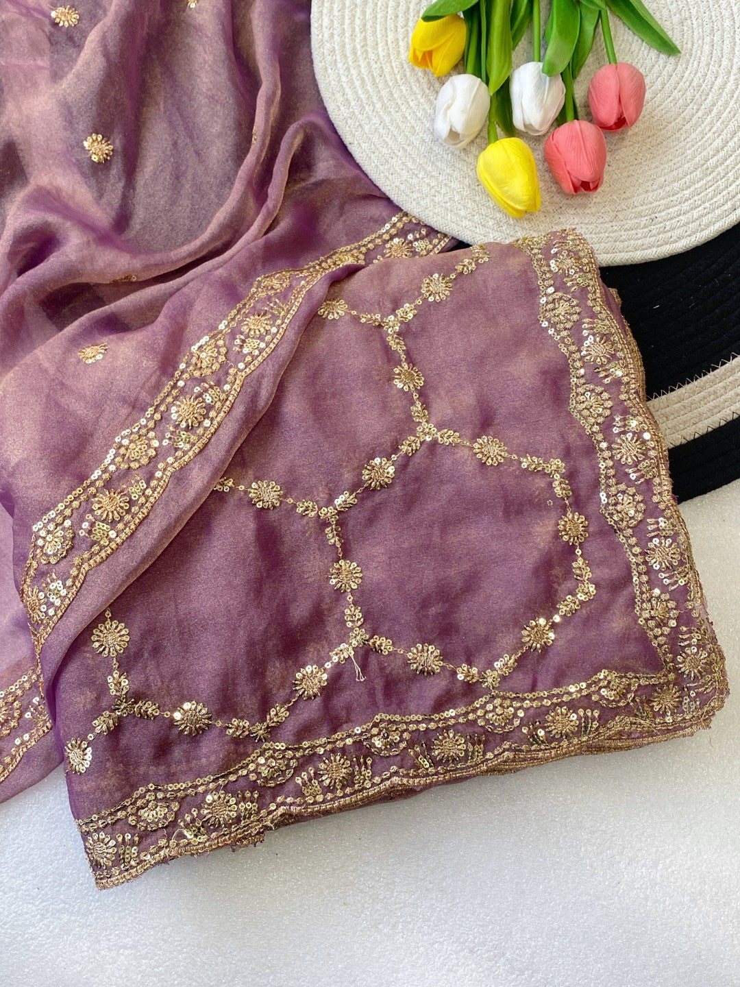 Elegant Lavneder Shimmer Saree Adorned With Intricate Sequins Embroidery Work - Image 3