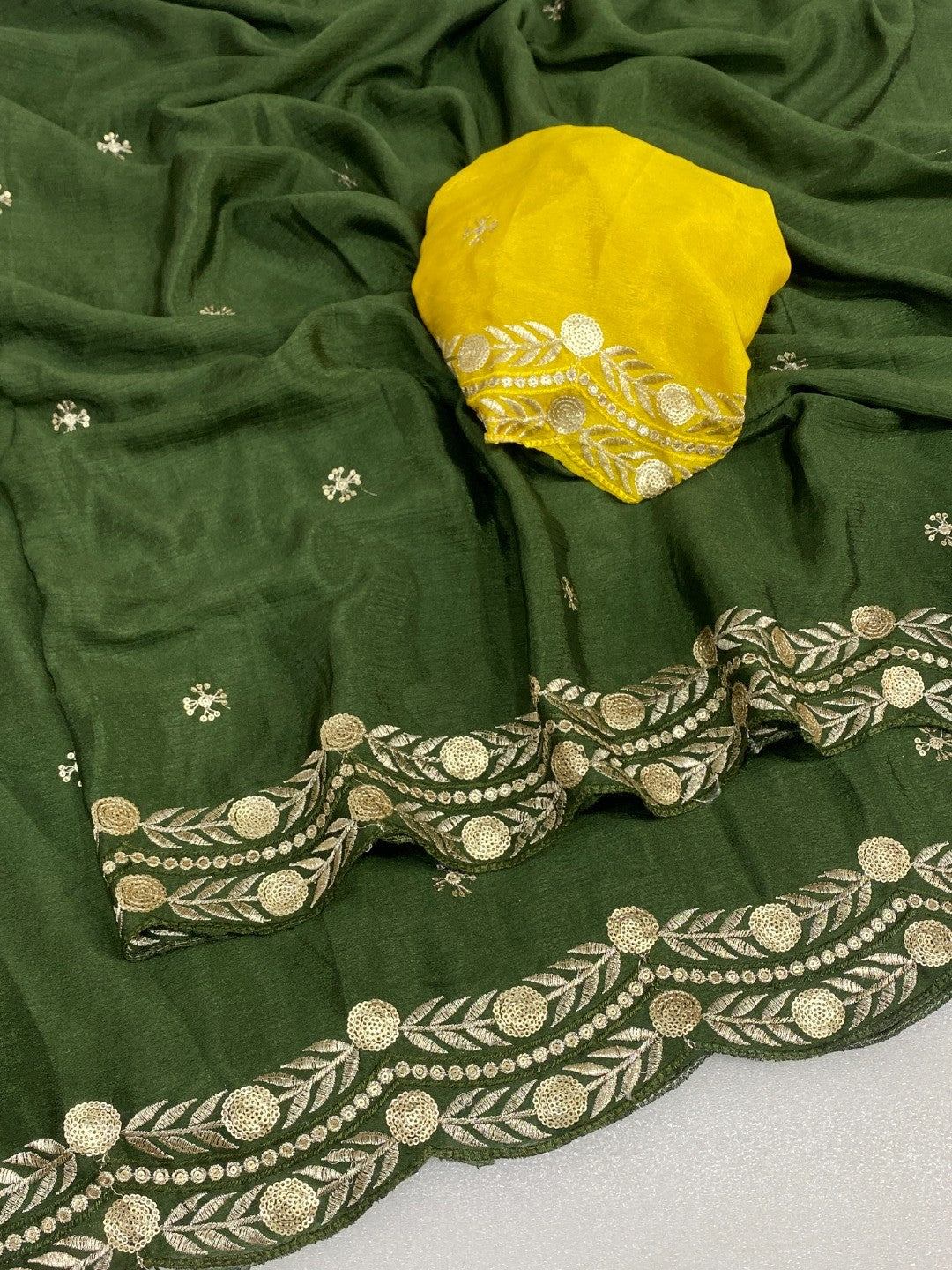 Charming Green Georgette Saree Enhanced With Intricate Floral Sequins Embroidery - Image 3