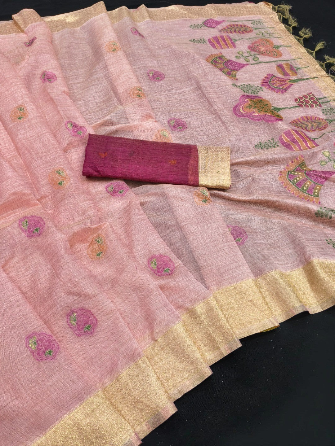 Elegant Peach Chanderi Silk Jamdani Woven Saree with Golden Border - Image 3