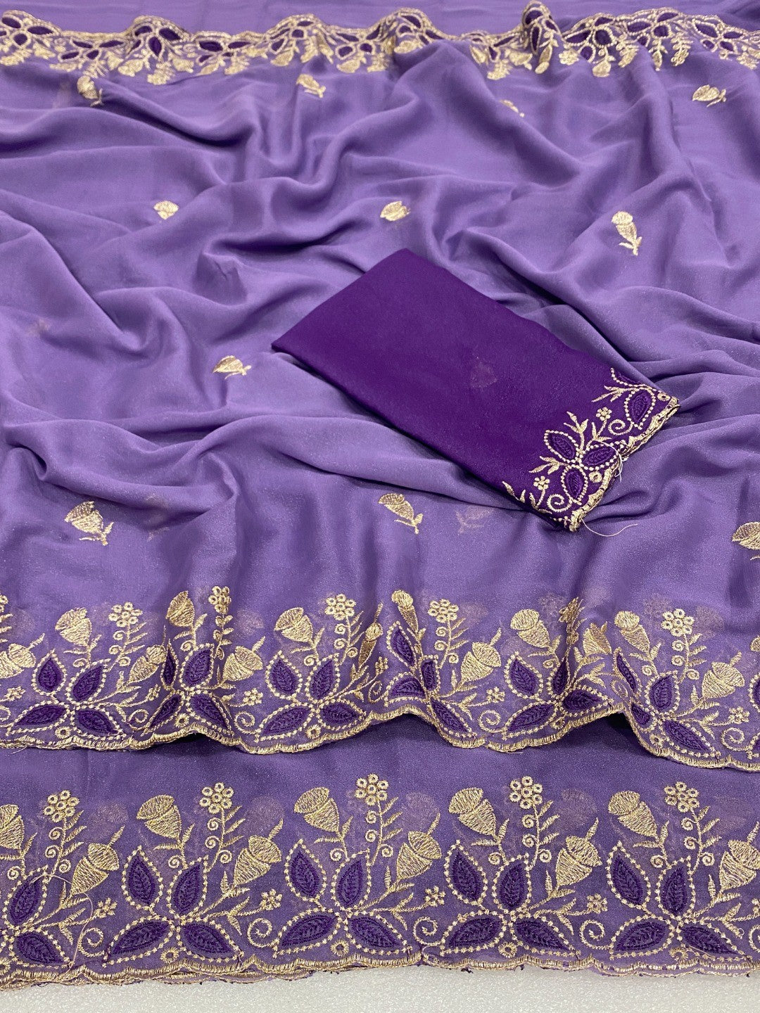 Vibrant Lavender Georgette Saree Adorned With Elegant Floral Embroidery Work - Image 2