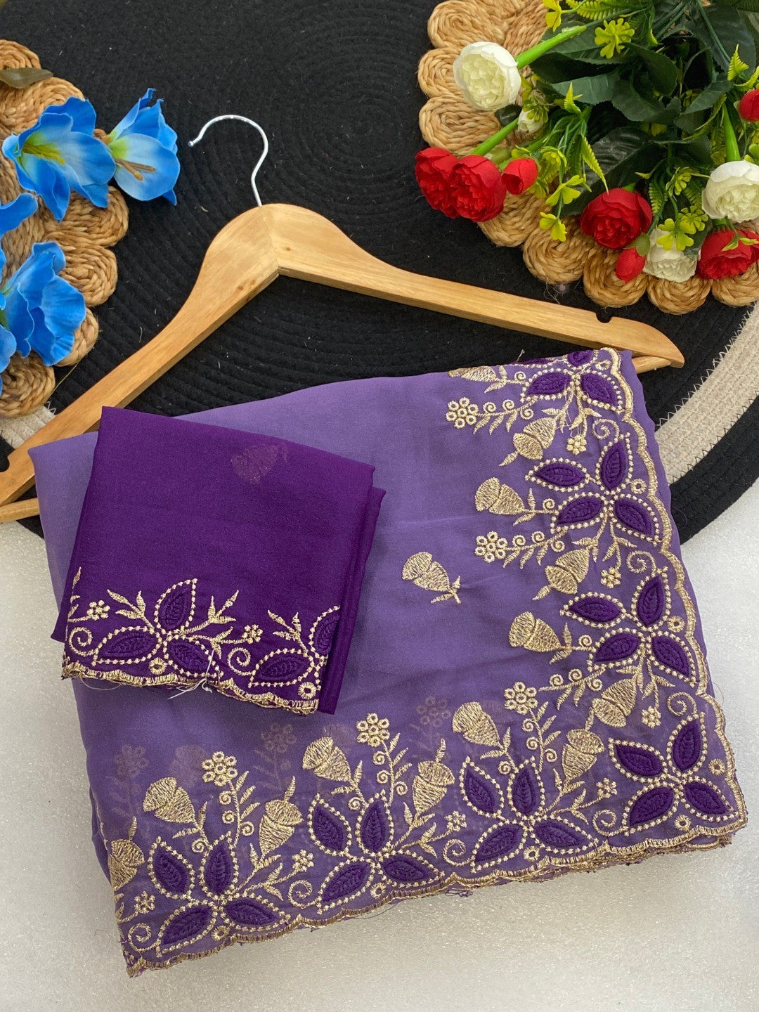 Vibrant Lavender Georgette Saree Adorned With Elegant Floral Embroidery Work - Image 3