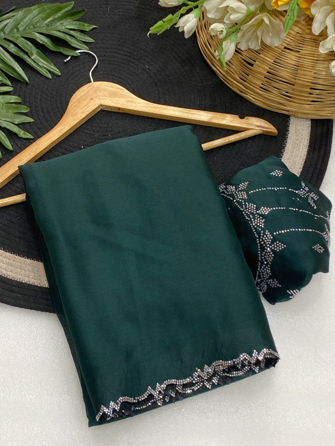 Classic Green Solid Chiffon Saree Featuring Subtle Stone Work Border Detailing - Image 3