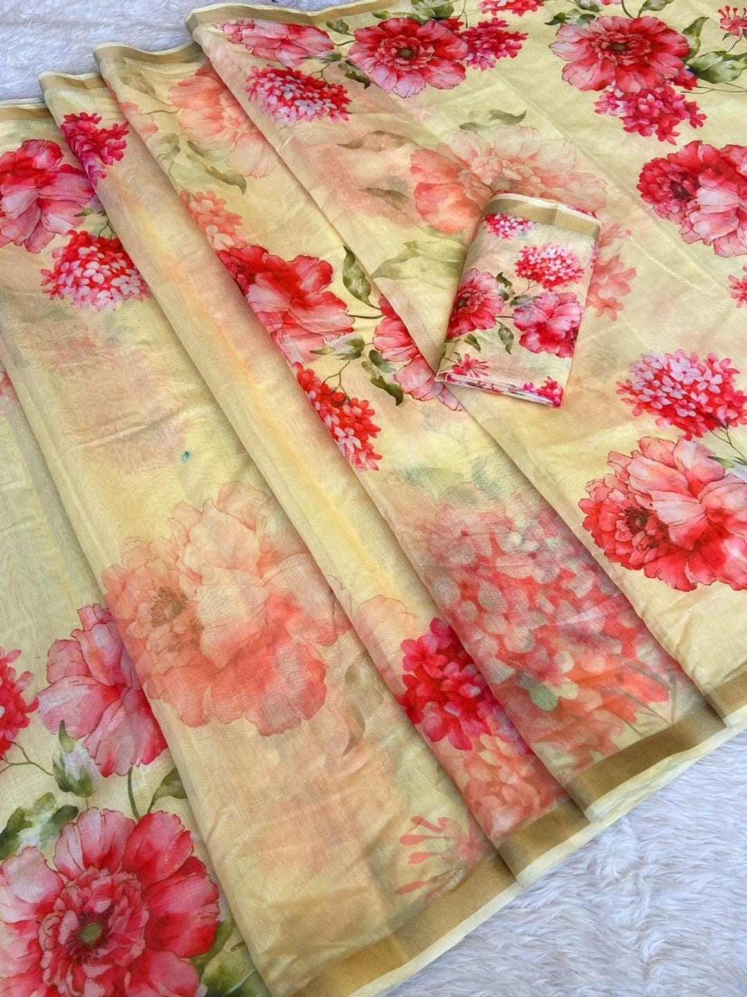 Charming Light Yellow Floral Printed Chanderi Cotton Saree Highlighted By Intricate Zari Border Work - Image 2