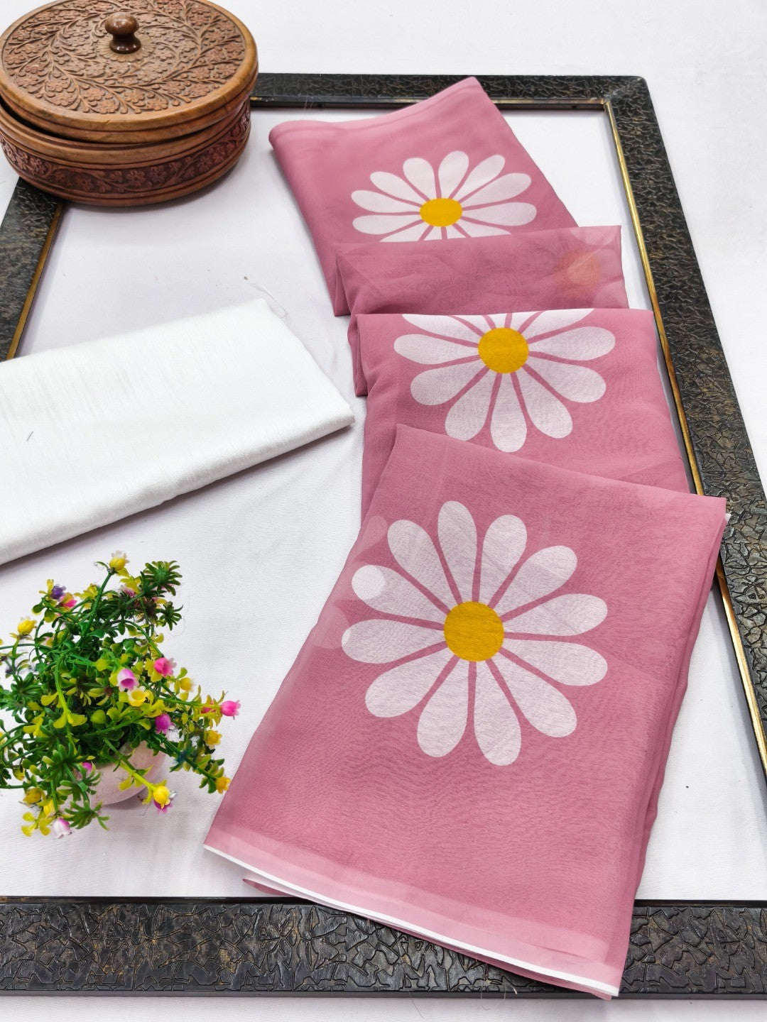 Baby Pink Georgette Saree Featuring Delicate Floral Prints & Tassels Pallu - Image 3
