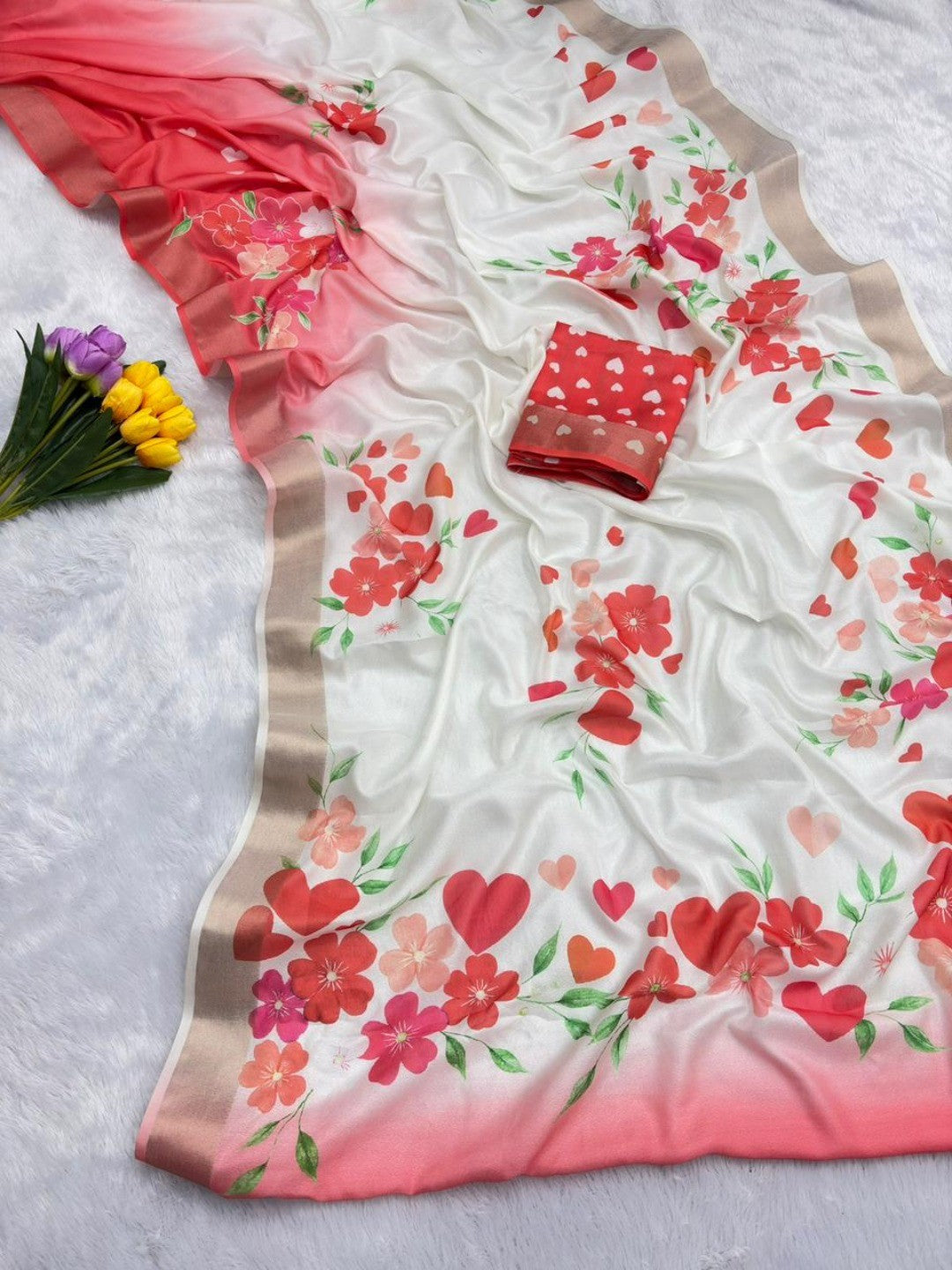 Elegant White Floral Printed Georgette Saree with Zari Border - Image 3