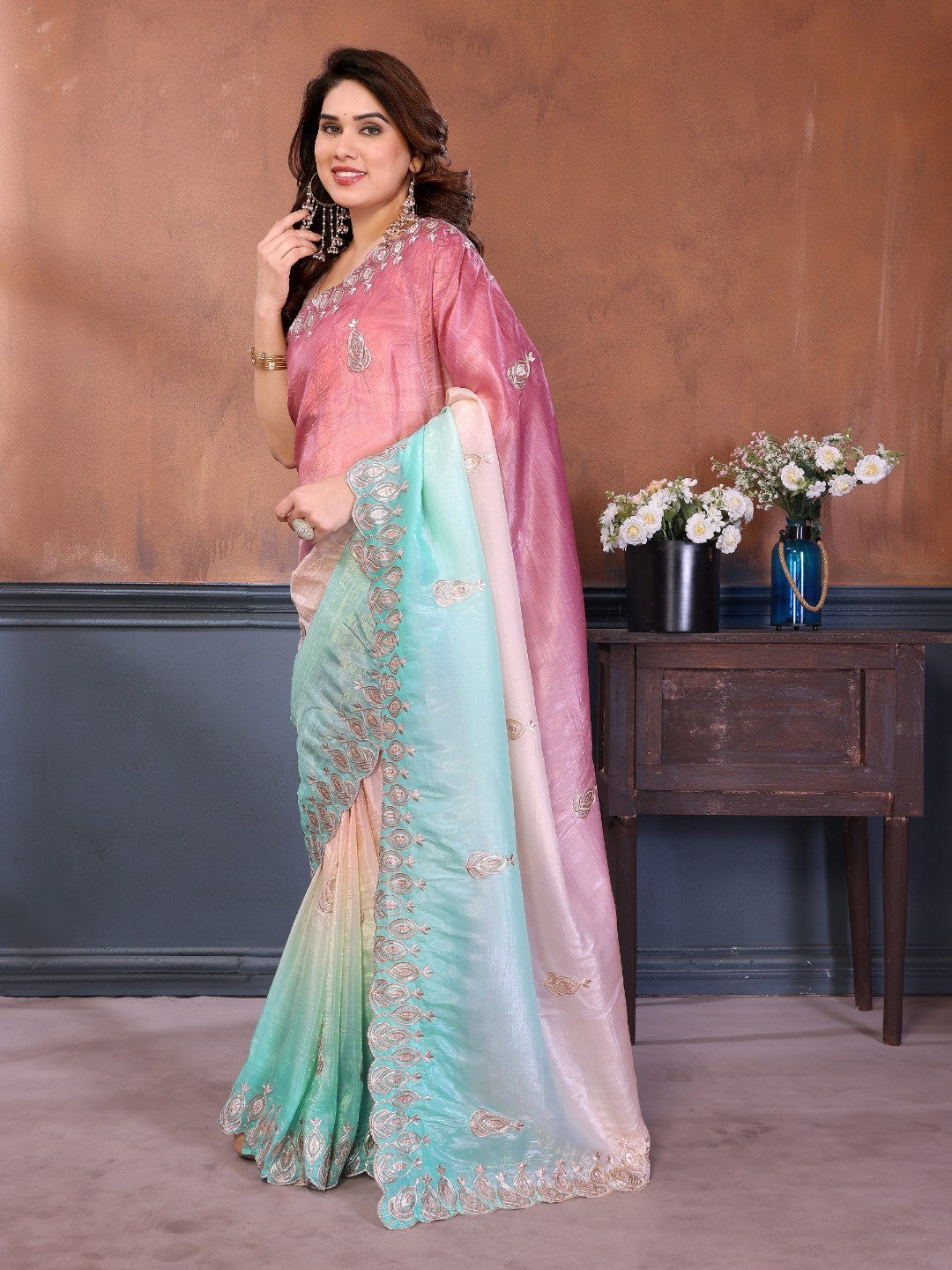 Graceful Rama Green Silk Blend Saree with Heavy Embroidered Detailing - Image 5