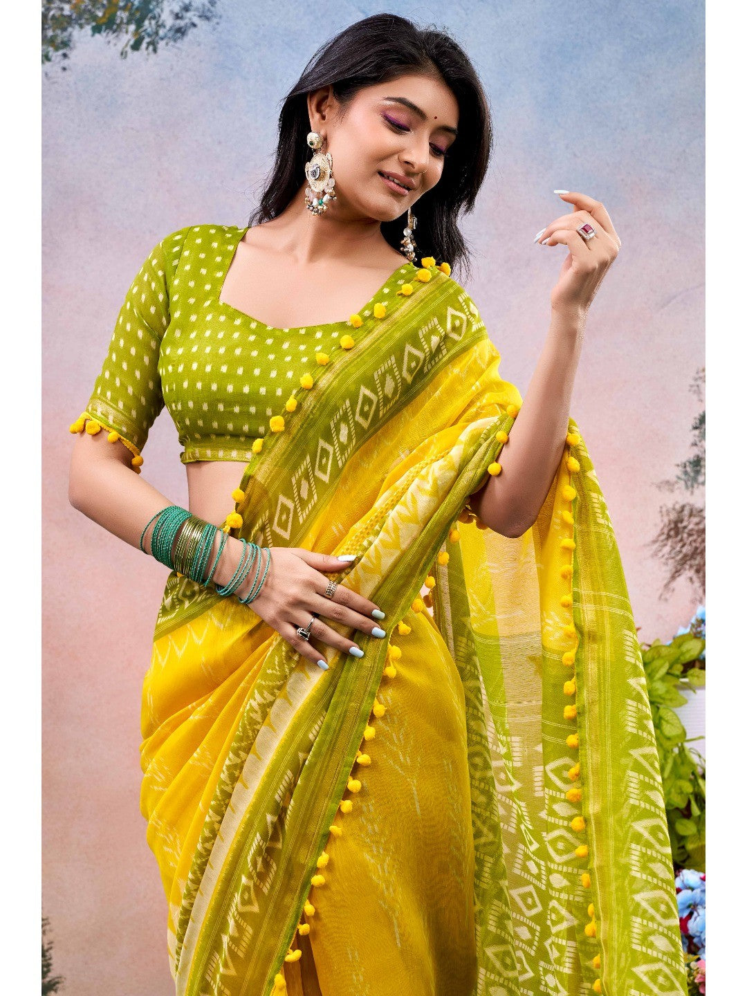 Yellow Printed Cotton Blend Saree With Pumpum Lace - Image 6