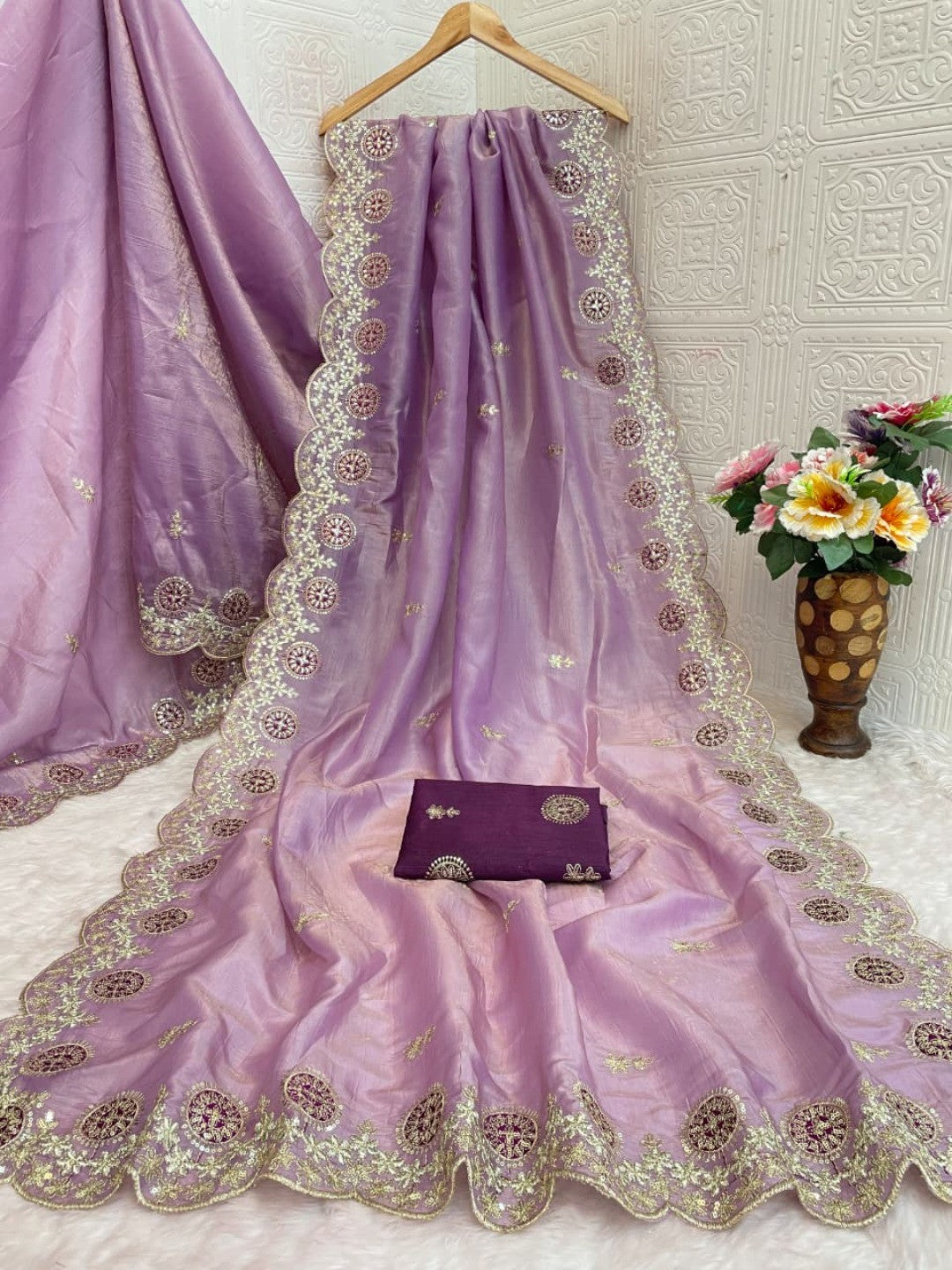 Lavender Charm Crunchy Saree with Premium Embroidered Border - Image 4