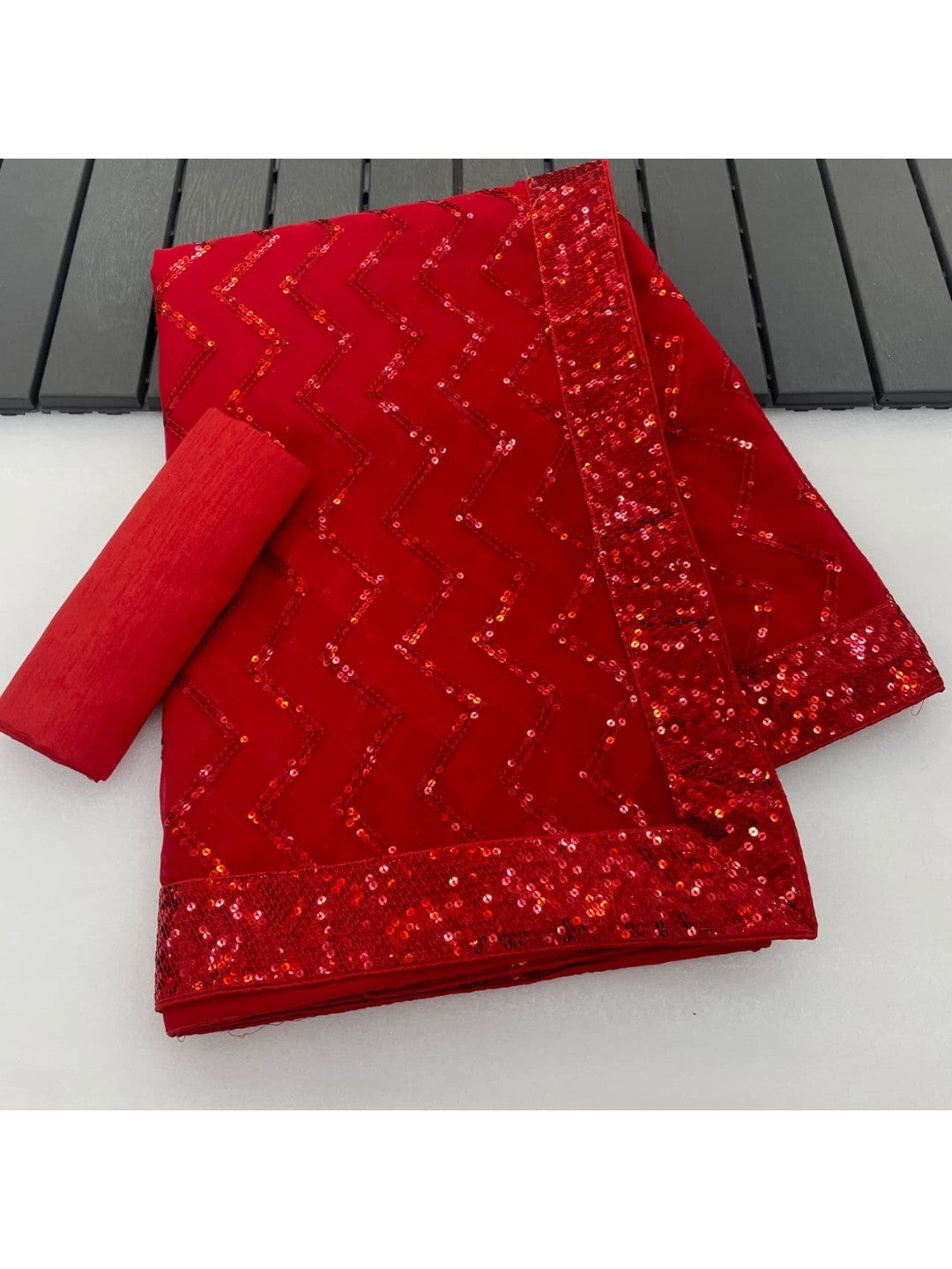 Elegant Red Georgette Silk Saree with Sequin Embellishments - Image 7