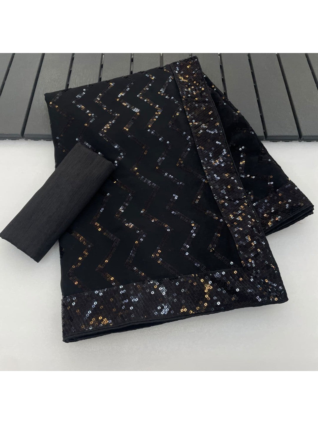 Elegant Black Georgette Silk Saree with Sequin Embellishments - Image 4