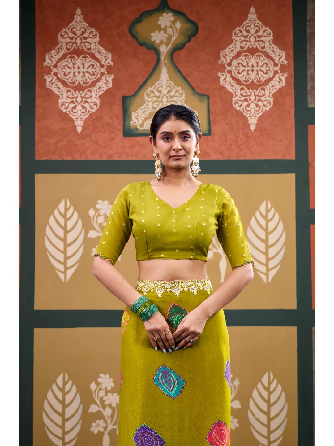 Elegant Olive Bandhani Printed Chiffon Saree with Beautiful Embroidery Work - Image 3