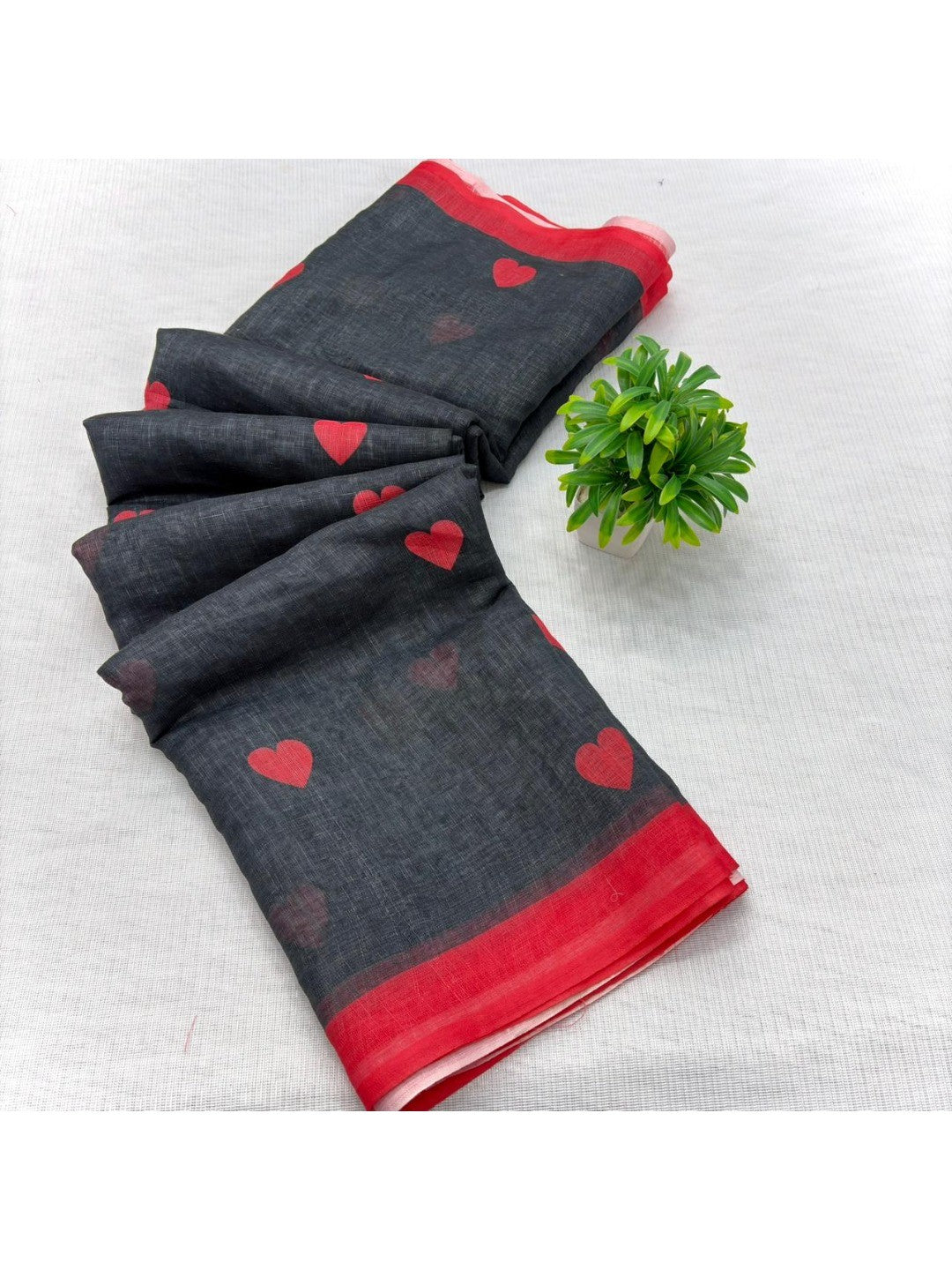 Black Digital Printed Linen Saree with Pink Heart Motifs - Image 3