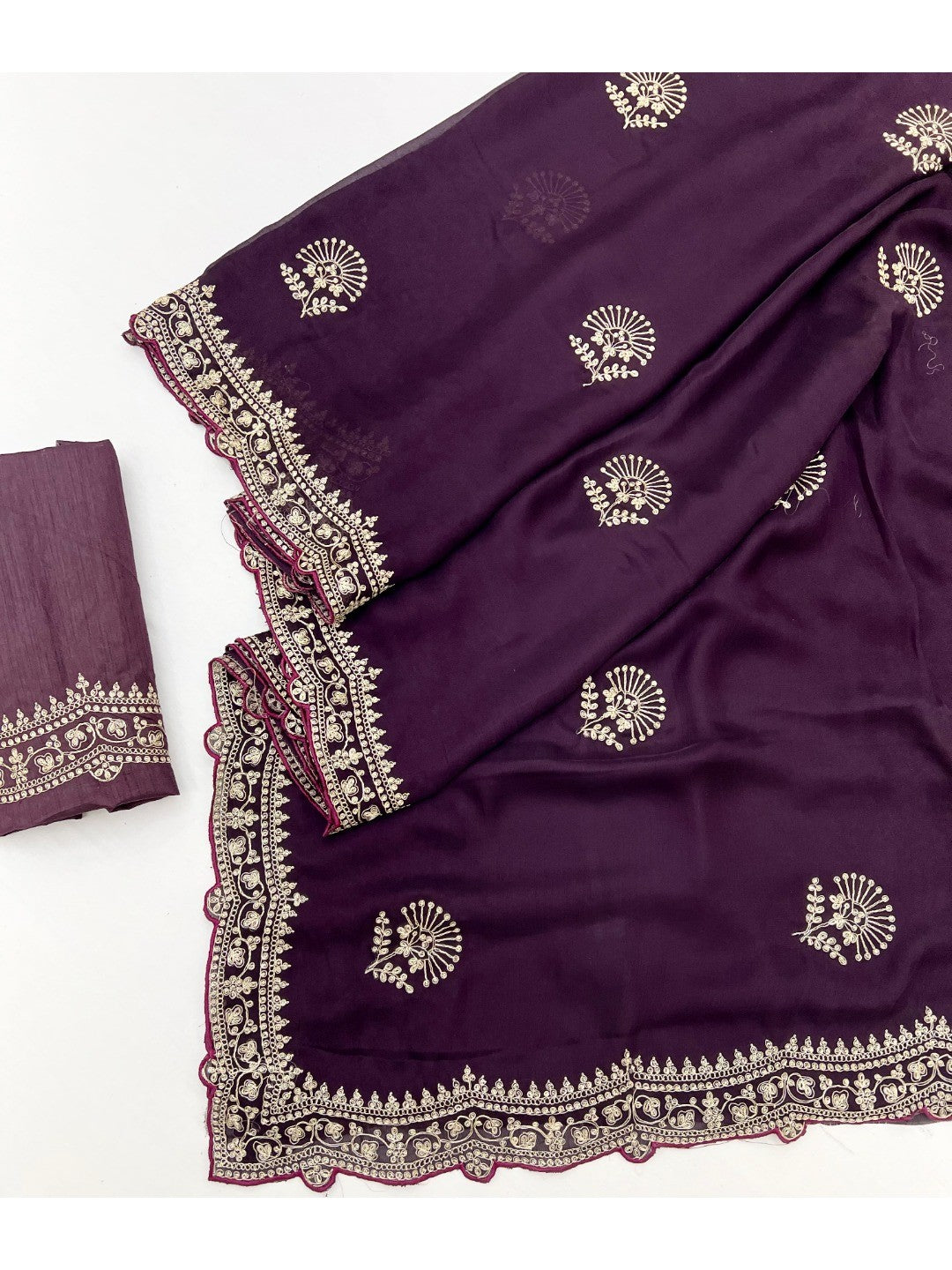 Glamorous Dark Wine Floral Motif Chiffon Saree Featuring Intricate Cording Embroidery - Image 3