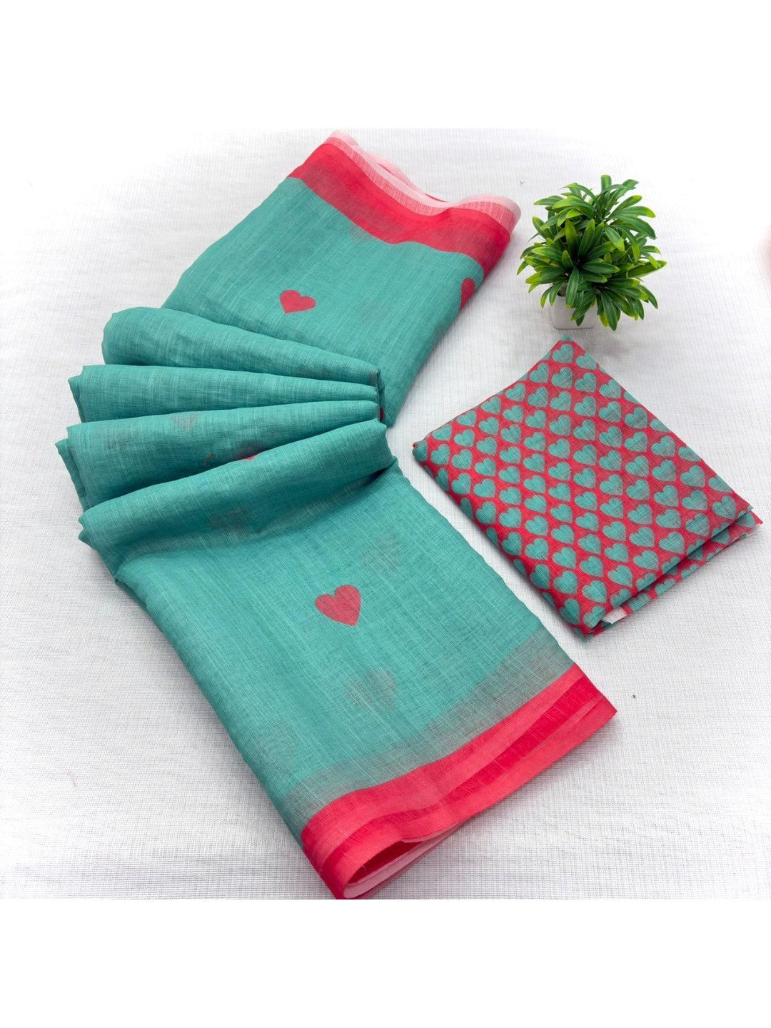 Turquoise Digital Printed Linen Saree with Pink Heart Motifs - Image 3