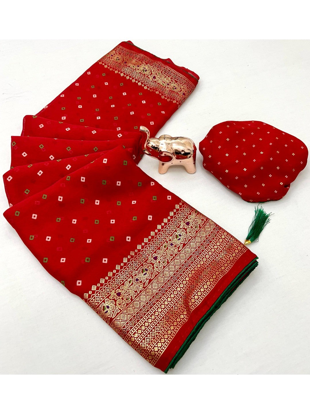 Luxurious Red Bandhani Foil Printed Viscose Saree for Traditional Functions and Parties - Image 3