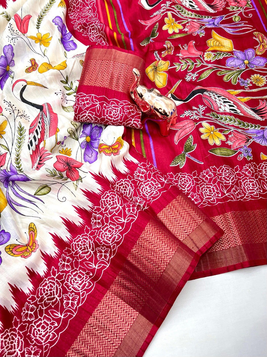 Elegant Offwhite Kalamkari Printed Tussar Silk Saree with Pink Border - Image 3