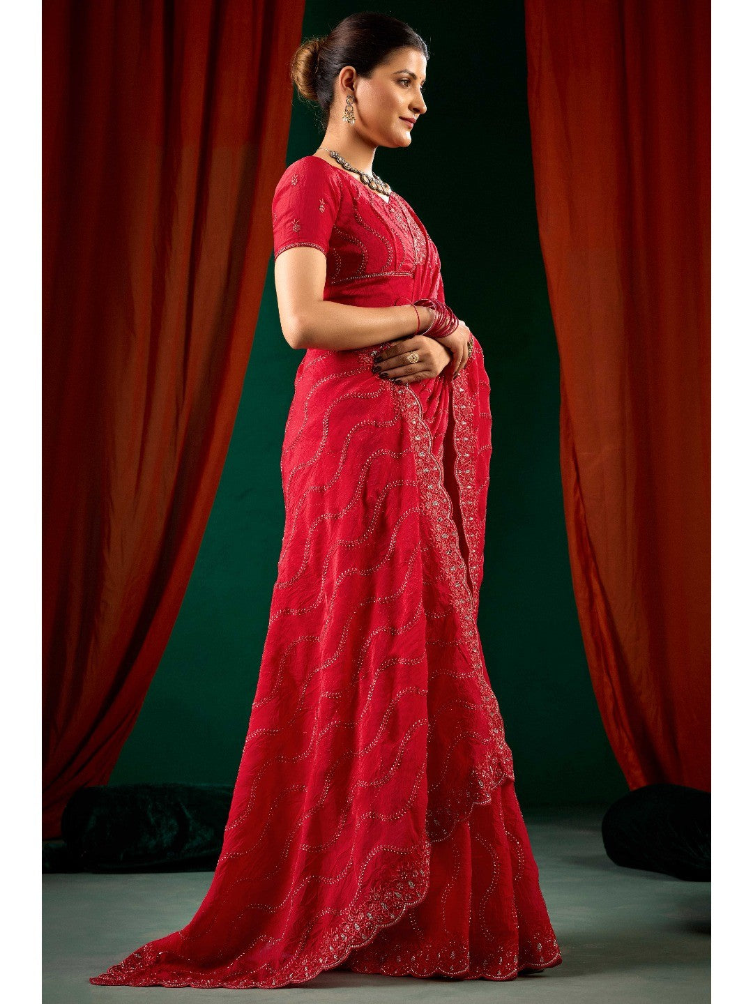 Graceful Red Georgette Silk Saree with Delicate Embroidery - Image 4