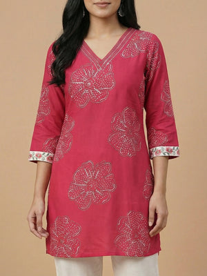 Pink Floral Printed Rayon Top and Bottom Set Featuring Soft Fabric and Straight Fit Silhouette - Image 2