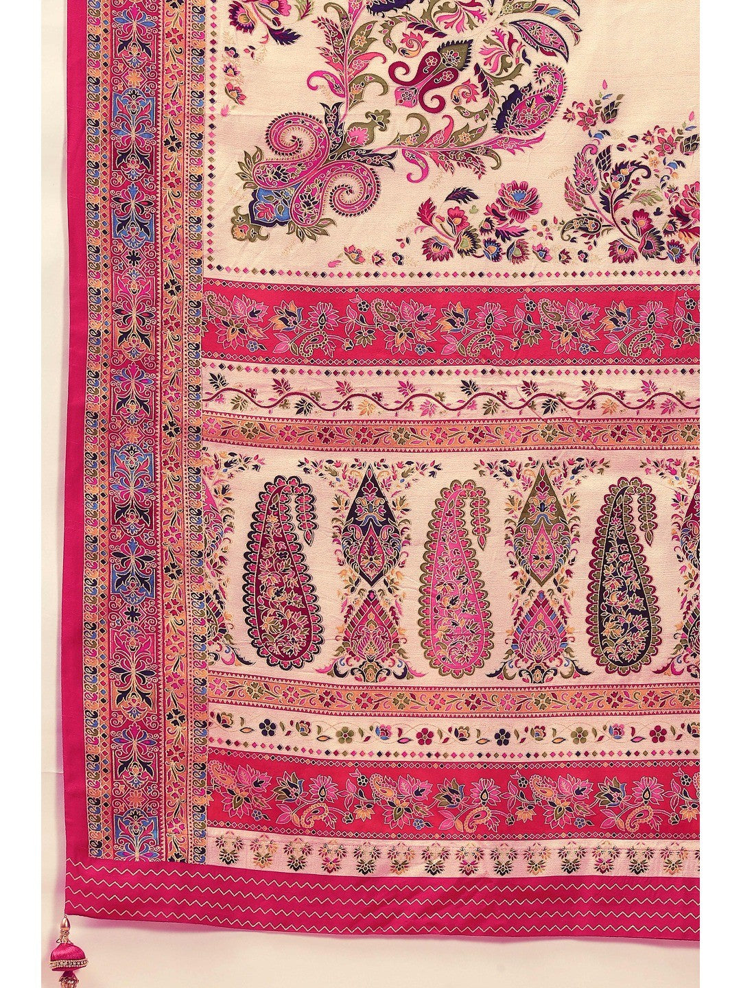 Elegant Cream Pure Viscose Dola Saree Adorned With Floral & Paisley Position Prints - Image 7