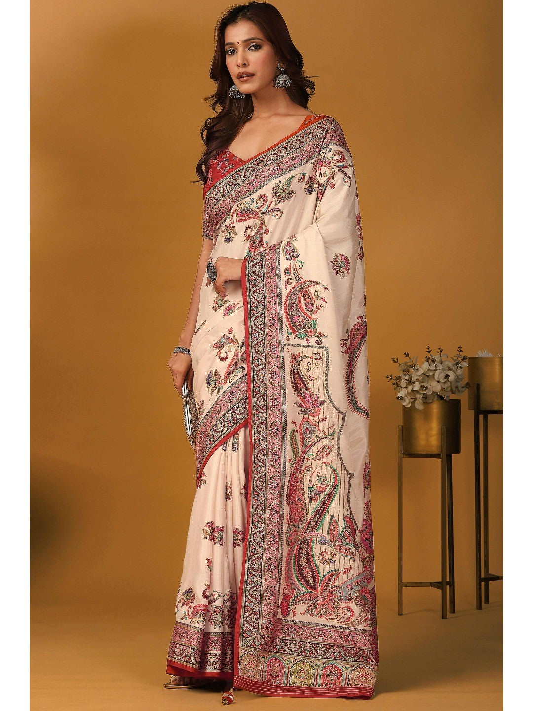 Refreshing Cream Floral & Paisley Position Printed Pure Viscose Dola Saree With Timeless Charm - Image 2