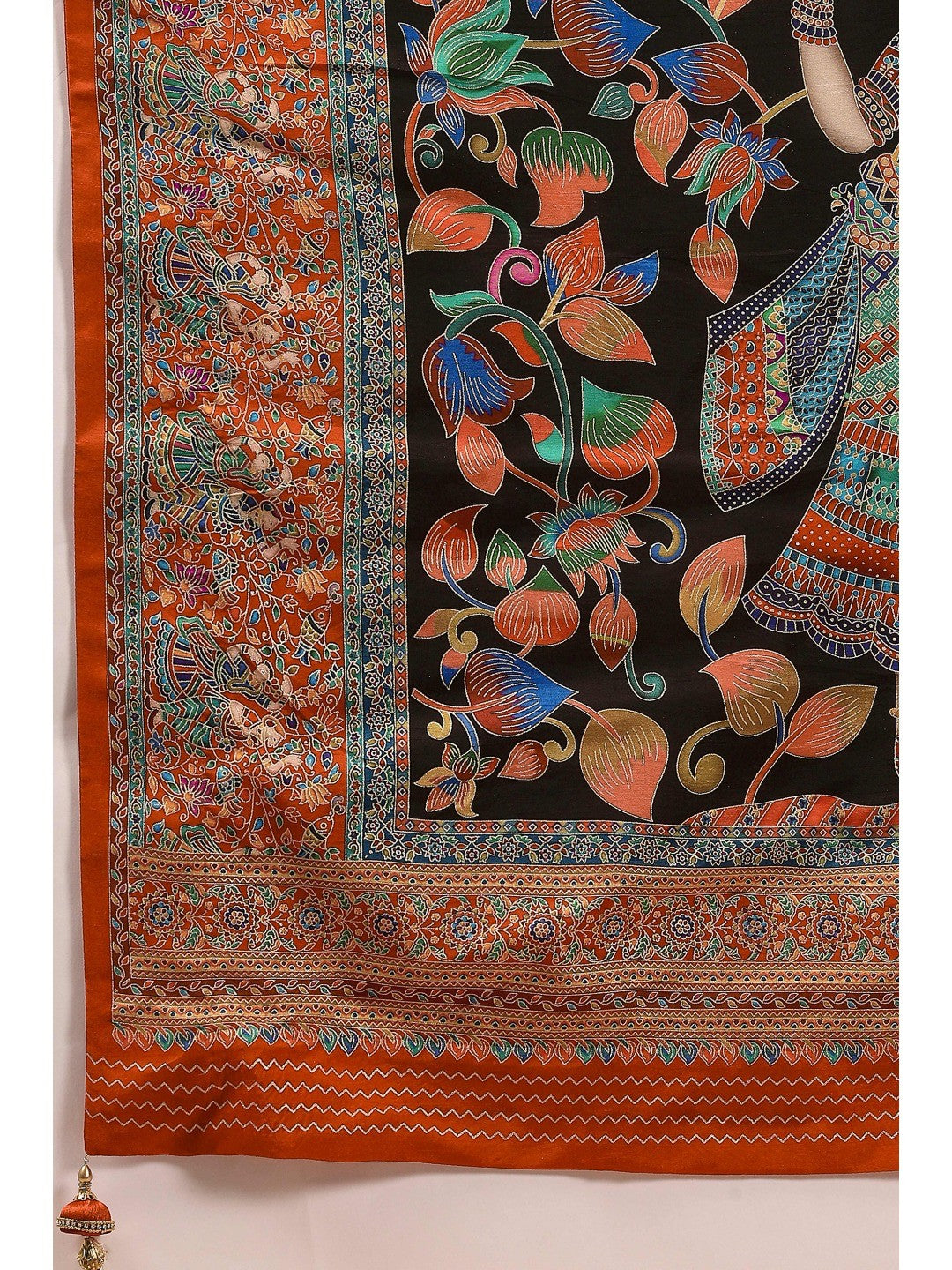 Graceful Black Kalamkari Art Visocse Saree With AllOver Floral Motifs & Grand Storytelling Pallu - Image 8