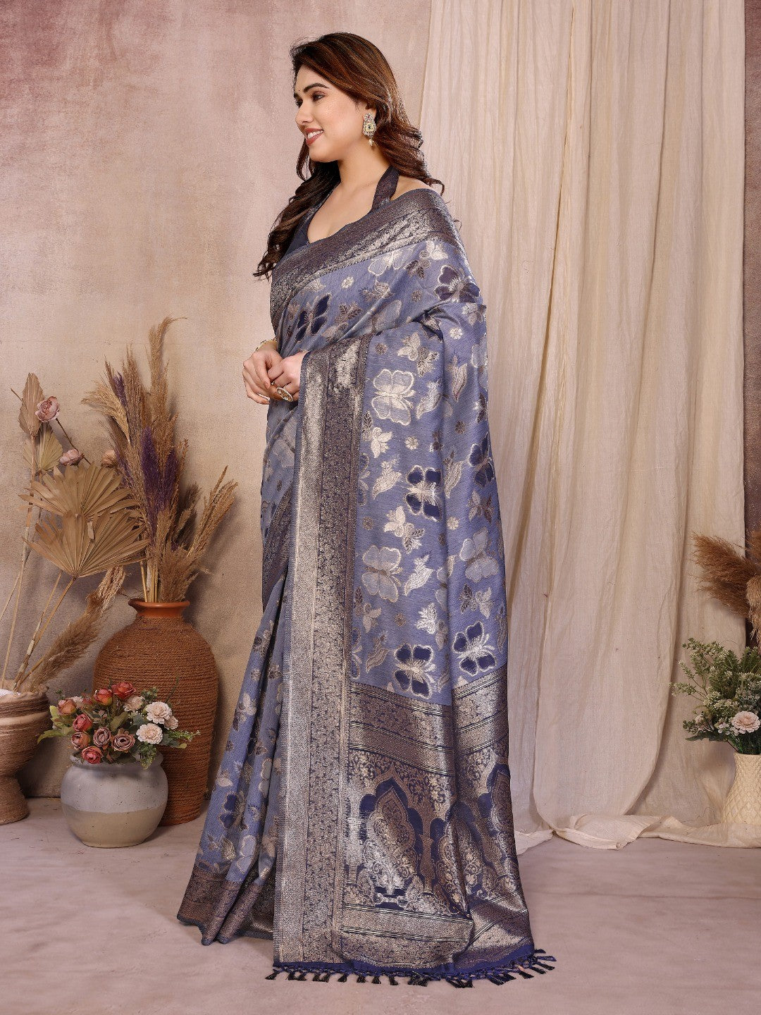 Graceful Blue Floral & Butterfly Motifs Zari Woven Pure Cotton Saree With Designer Tassel Pallu - Image 3